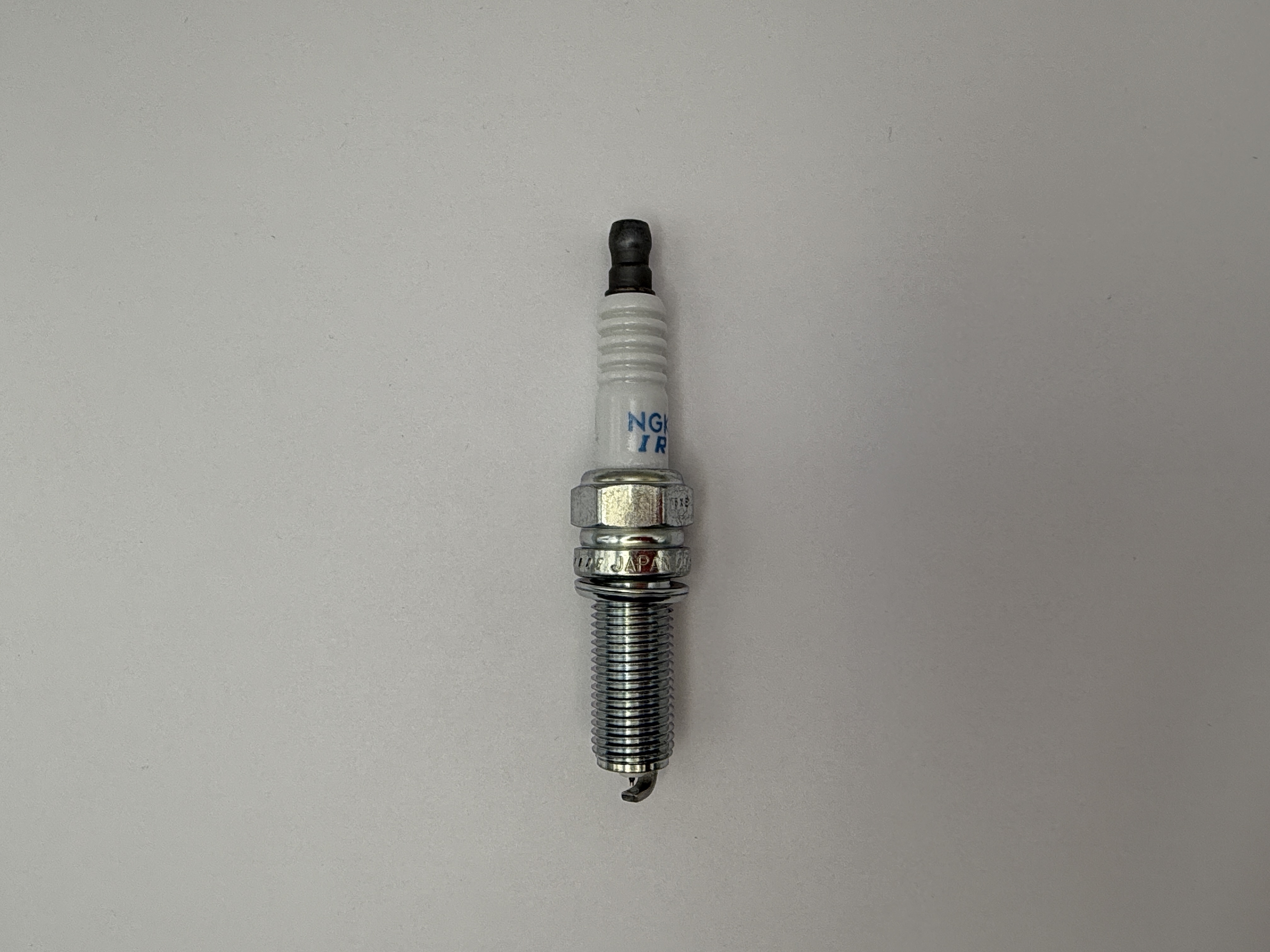 NGK Spark Plug ILKR7J8 (94854) (Japan)