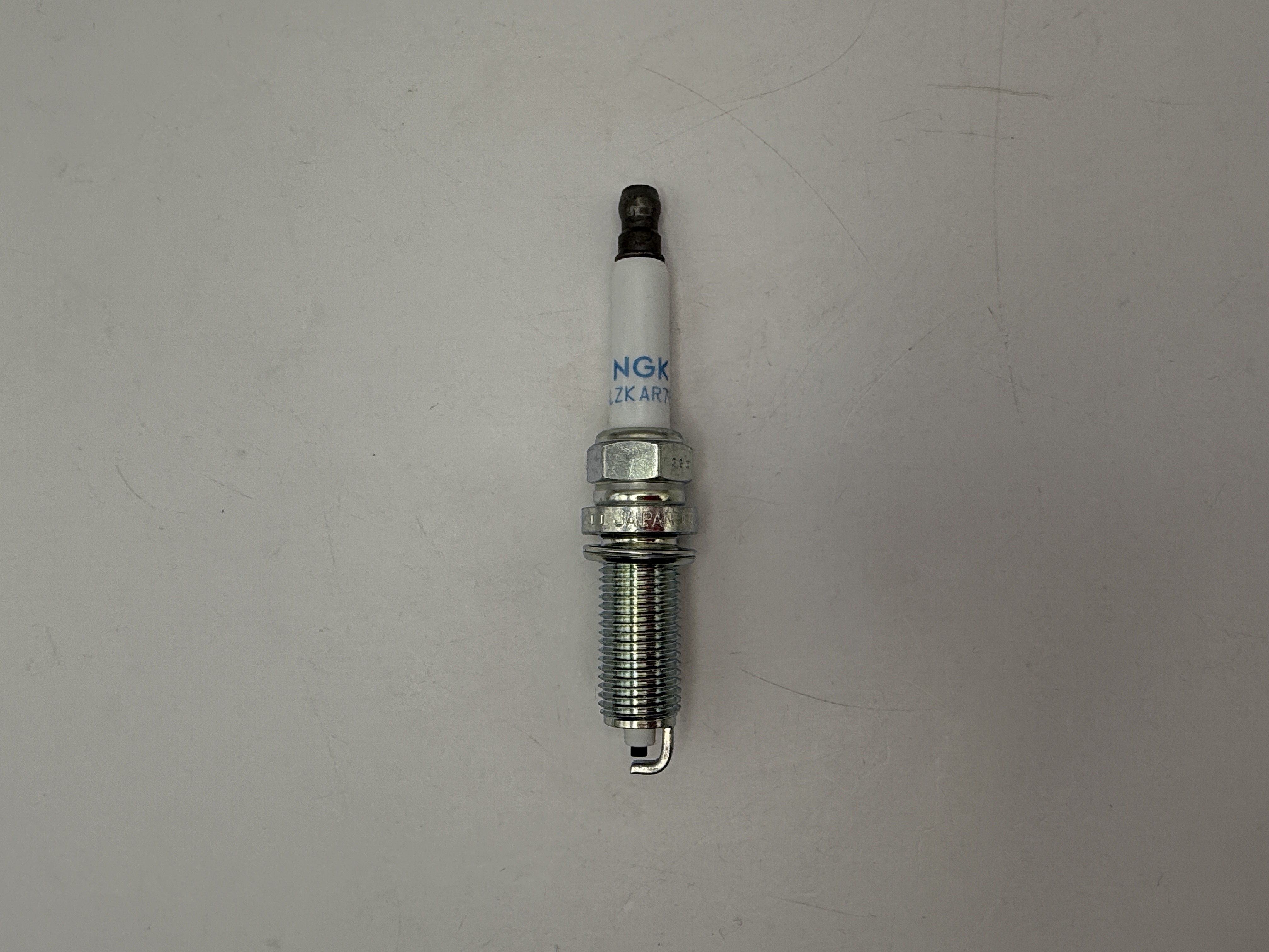 NGK Spark Plug LZKAR7B (5942) (Japan)