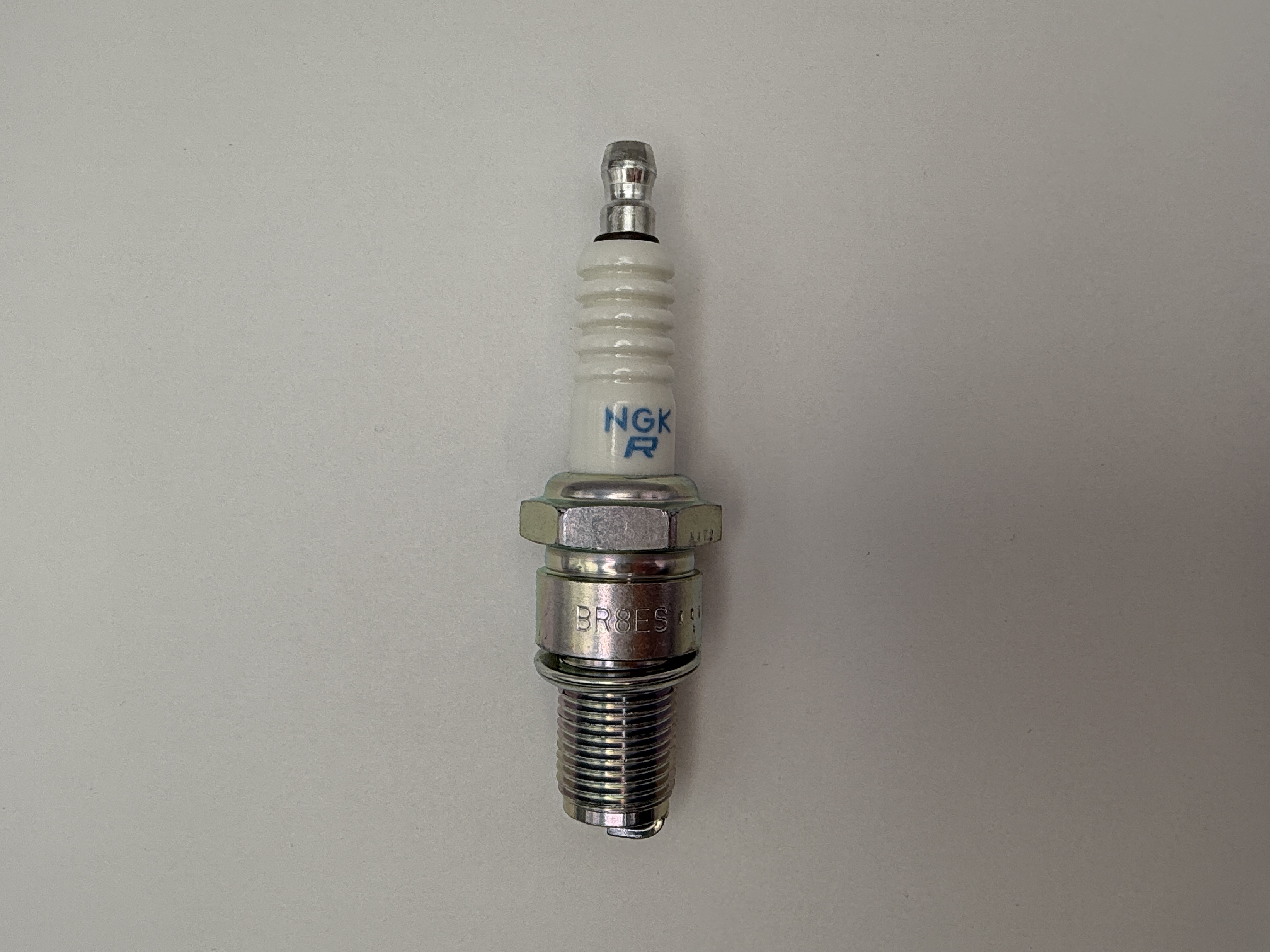 NGK Spark Plug BR8ES (5422) (Japan)