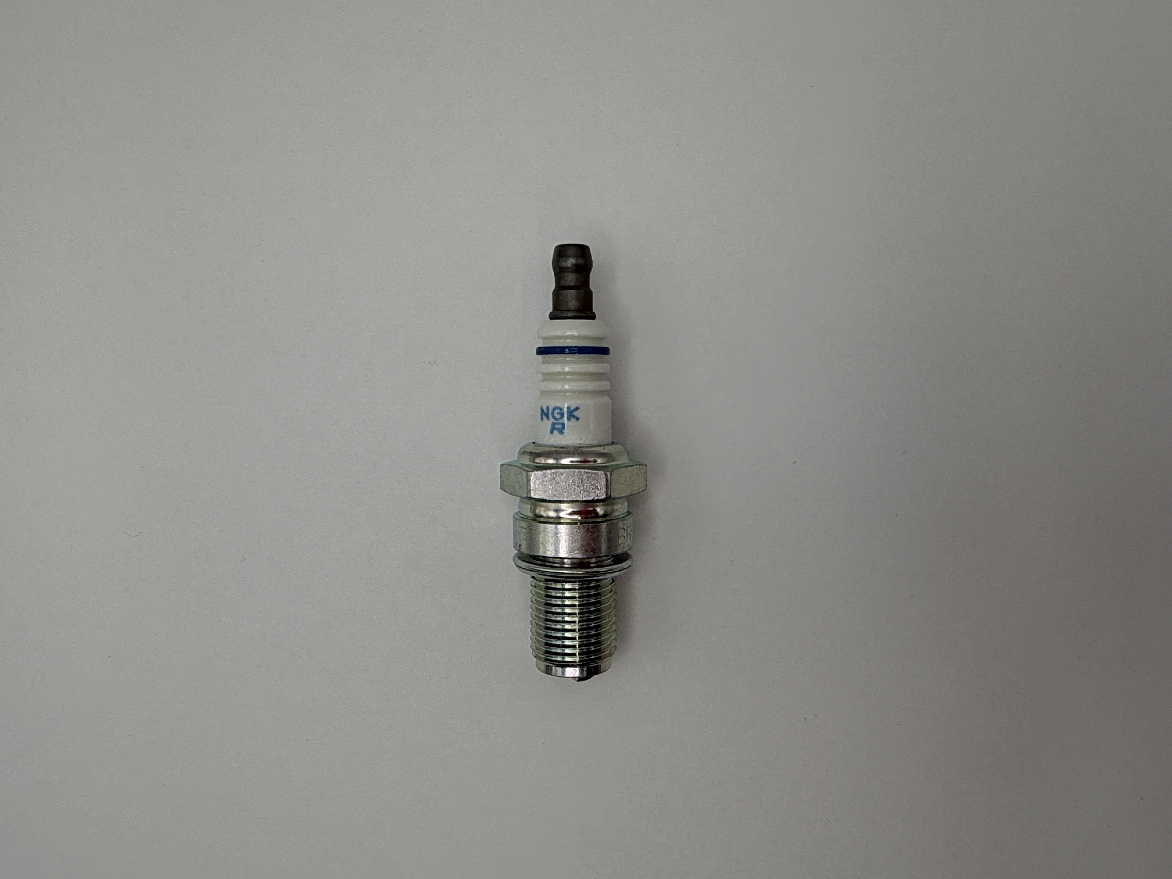 NGK Spark Plug BR8HSA (5539) (Japan)