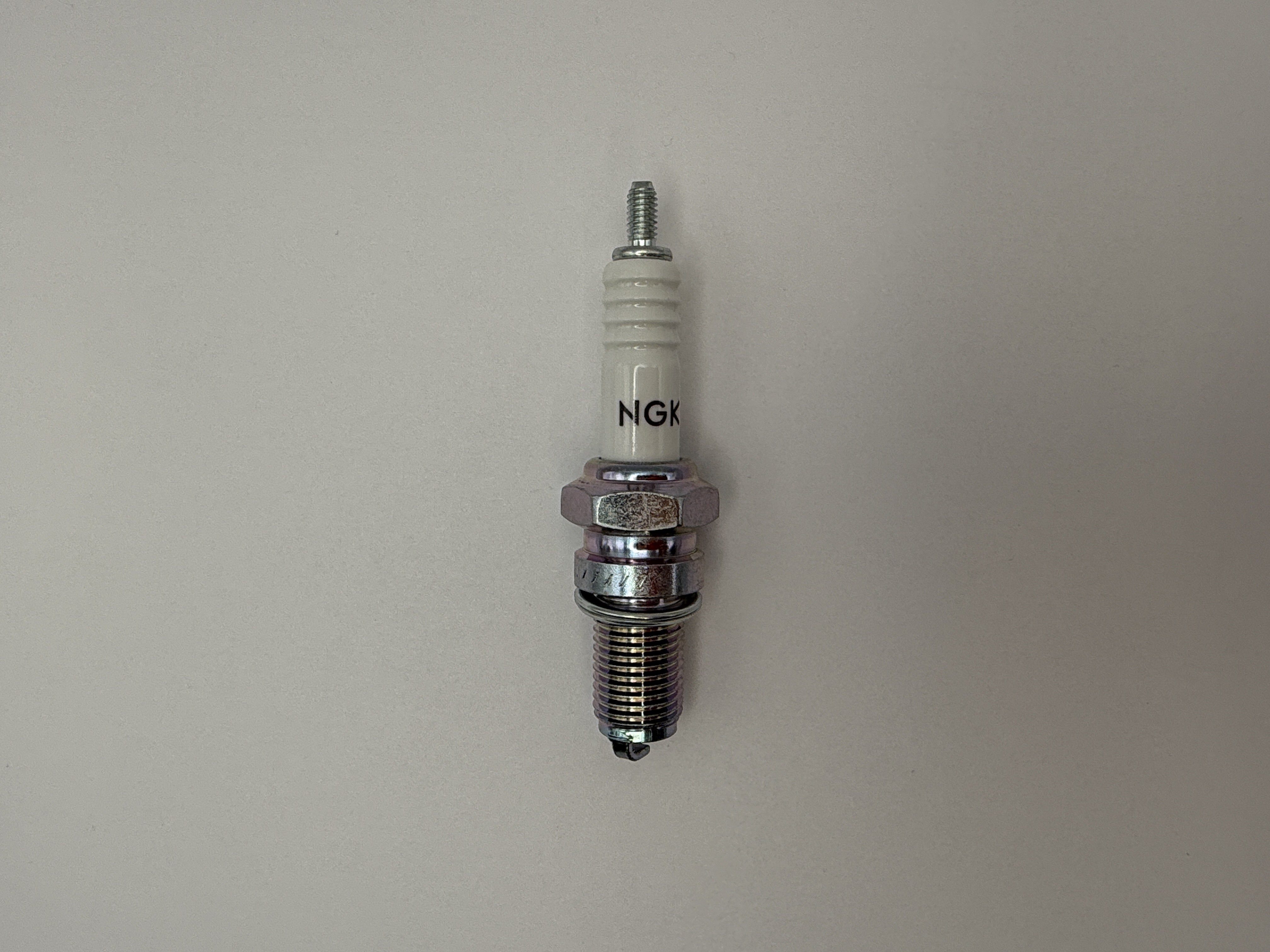 NGK Spark Plug D8EA (2120) (Japan)