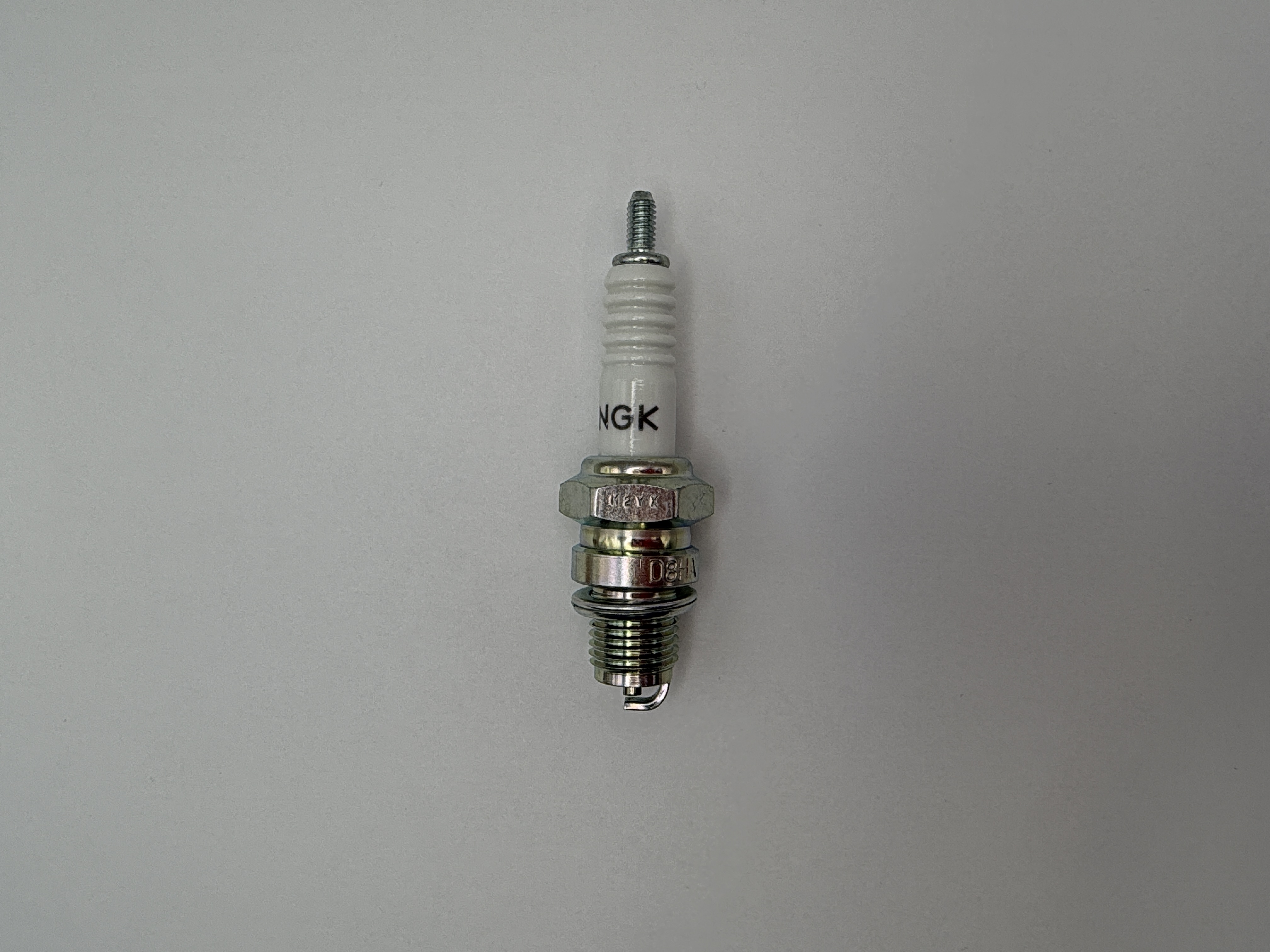 NGK Spark Plug D8HA (7112) (Japan)
