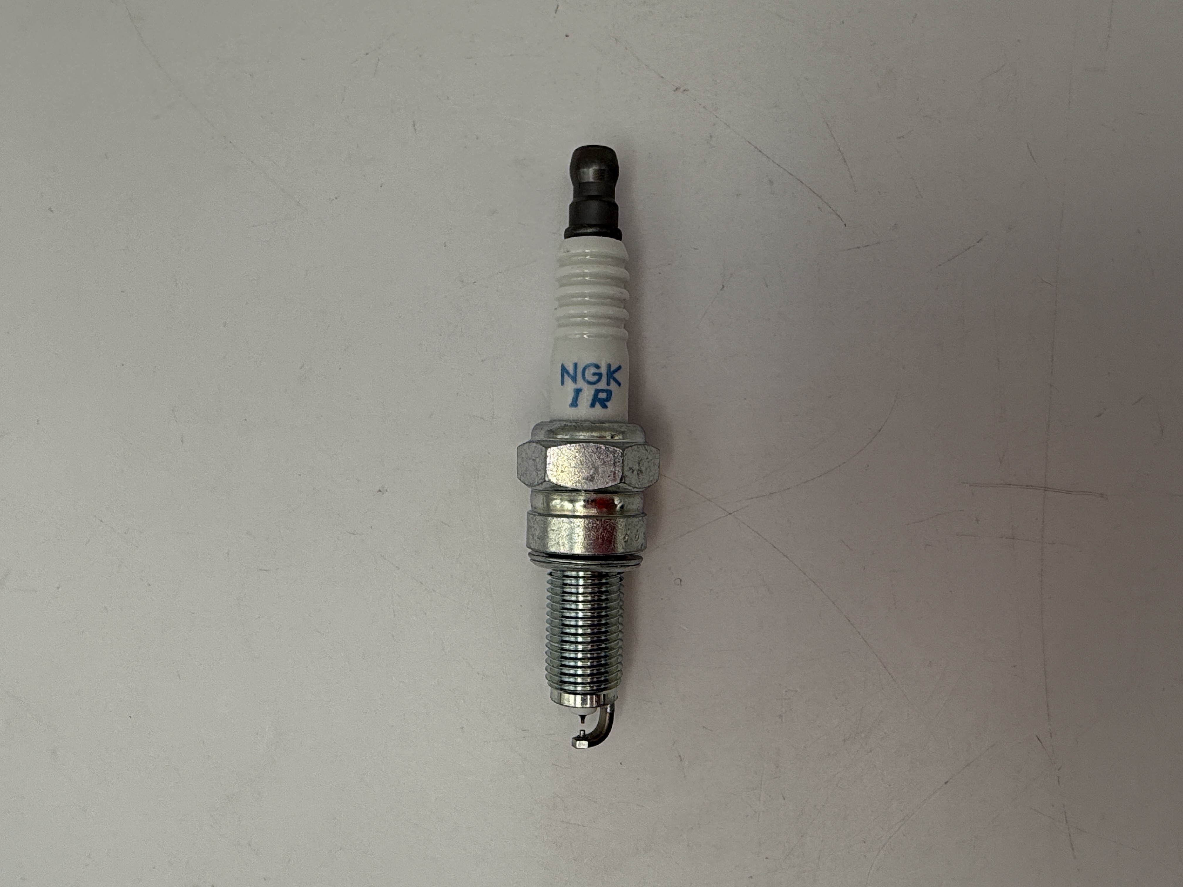 NGK Spark Plug DIMR8C10 (92743) (Japan)