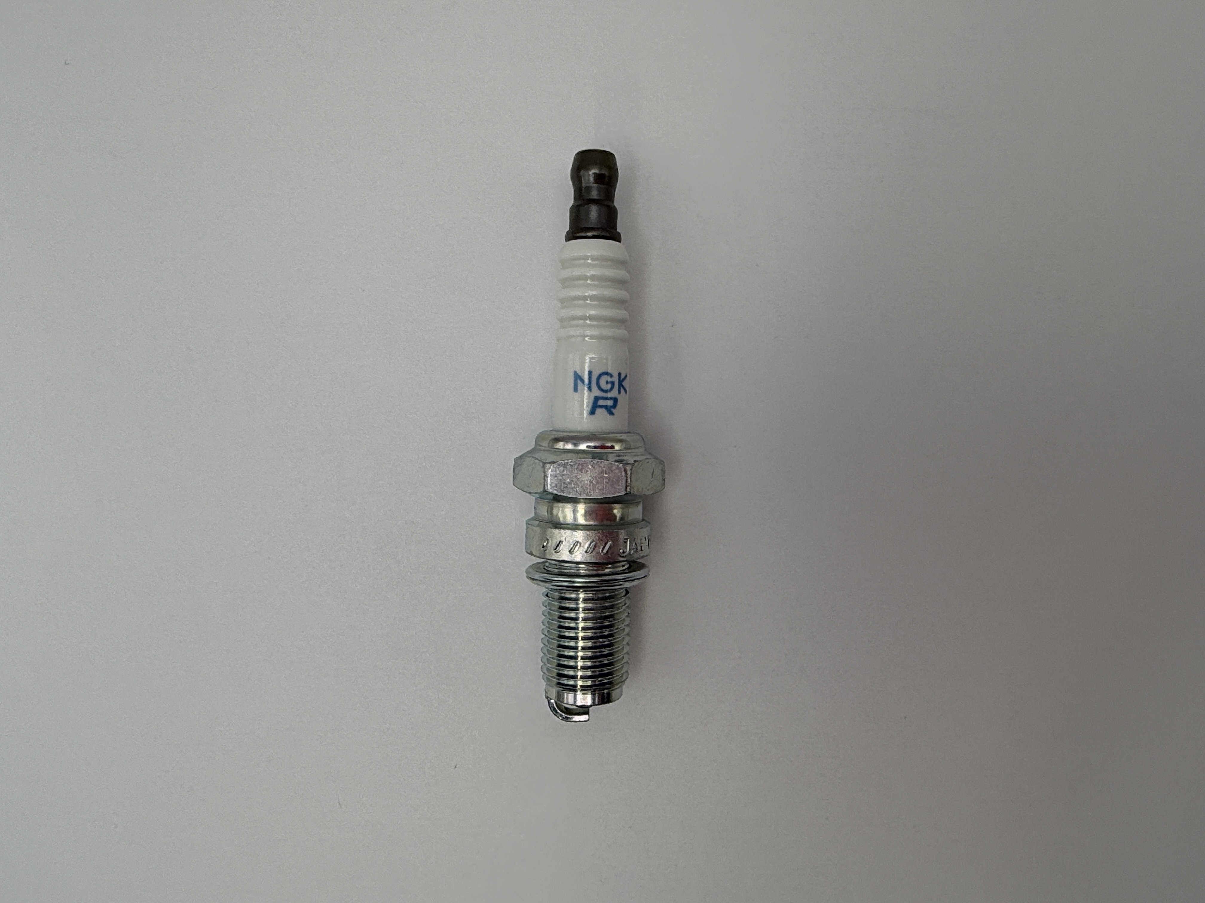 NGK Spark Plug DR8EB (4855) (Japan)