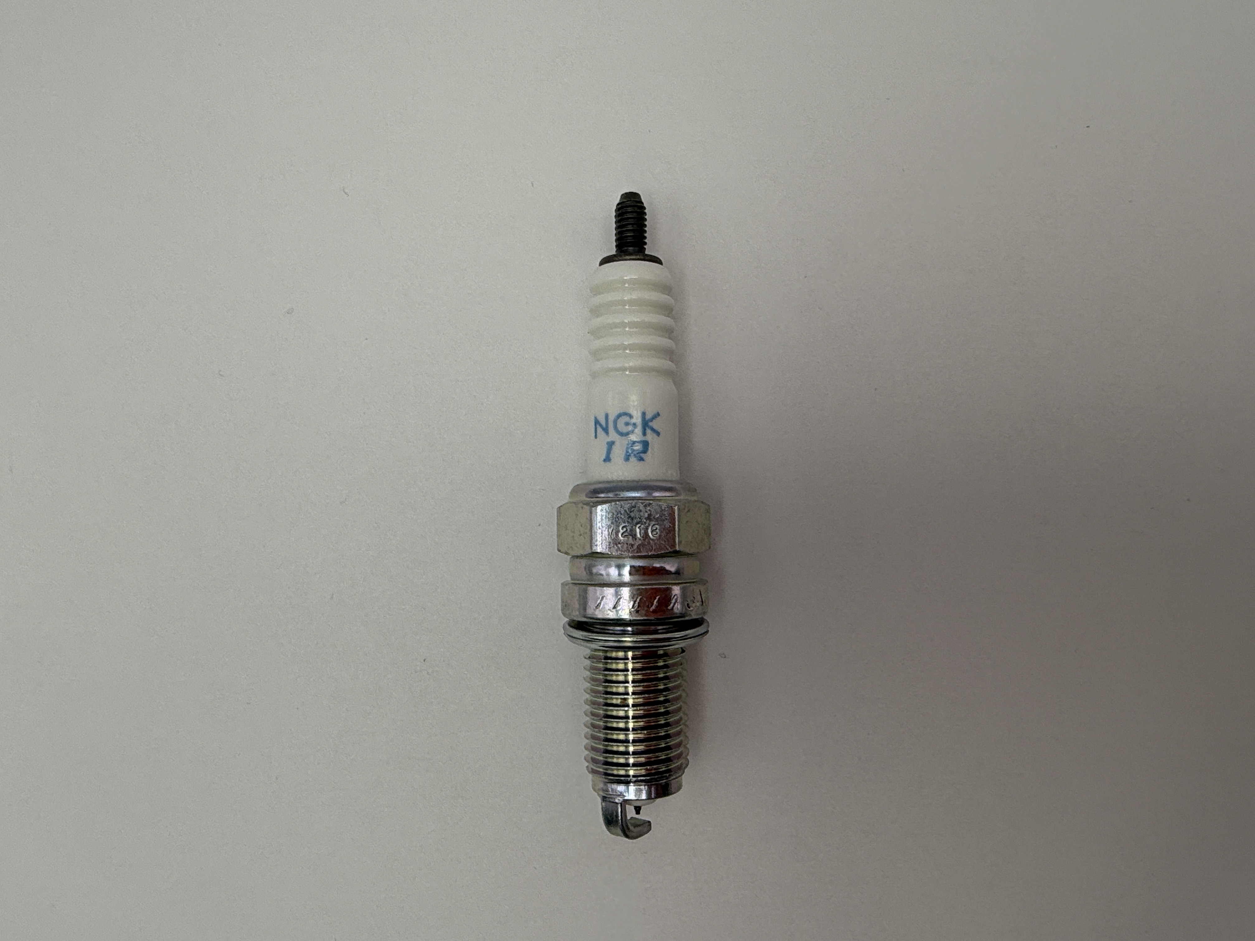 NGK Spark Plug KR8DI (4742) (Japan)