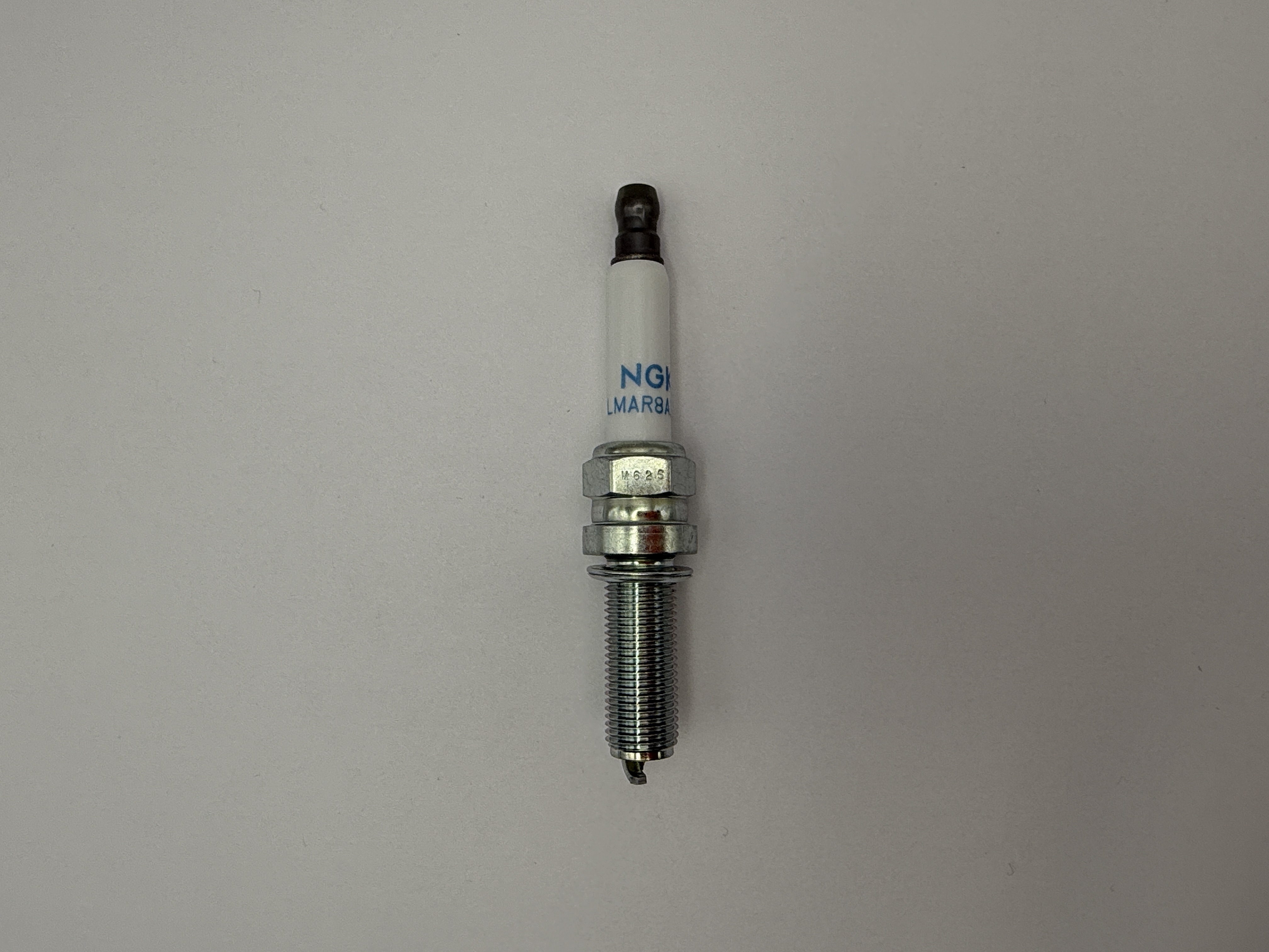 NGK Spark Plug LMAR8AI-8 (92288) (Japan)