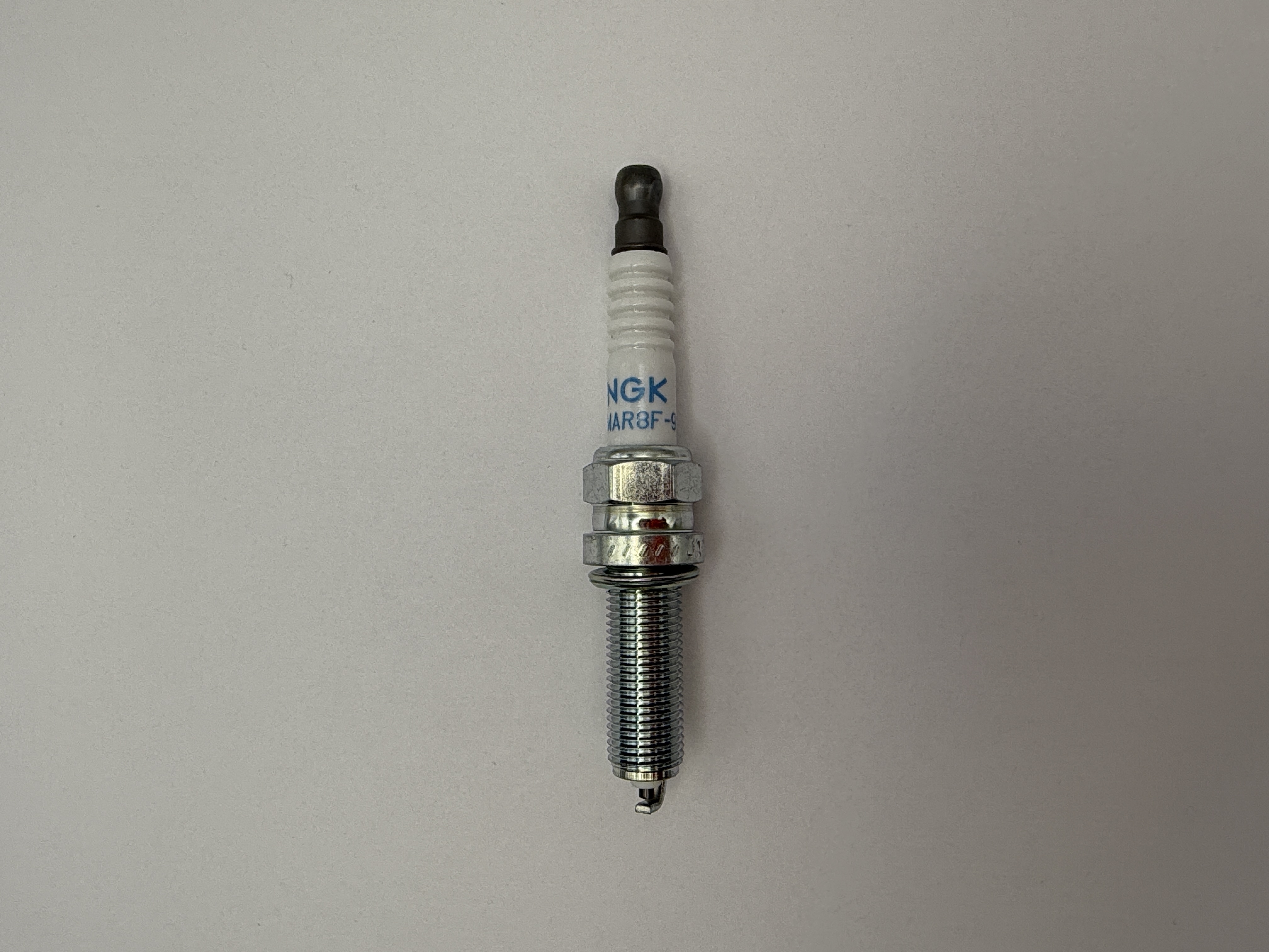 NGK Spark Plug LMAR8F-9 (90894) (Japan)