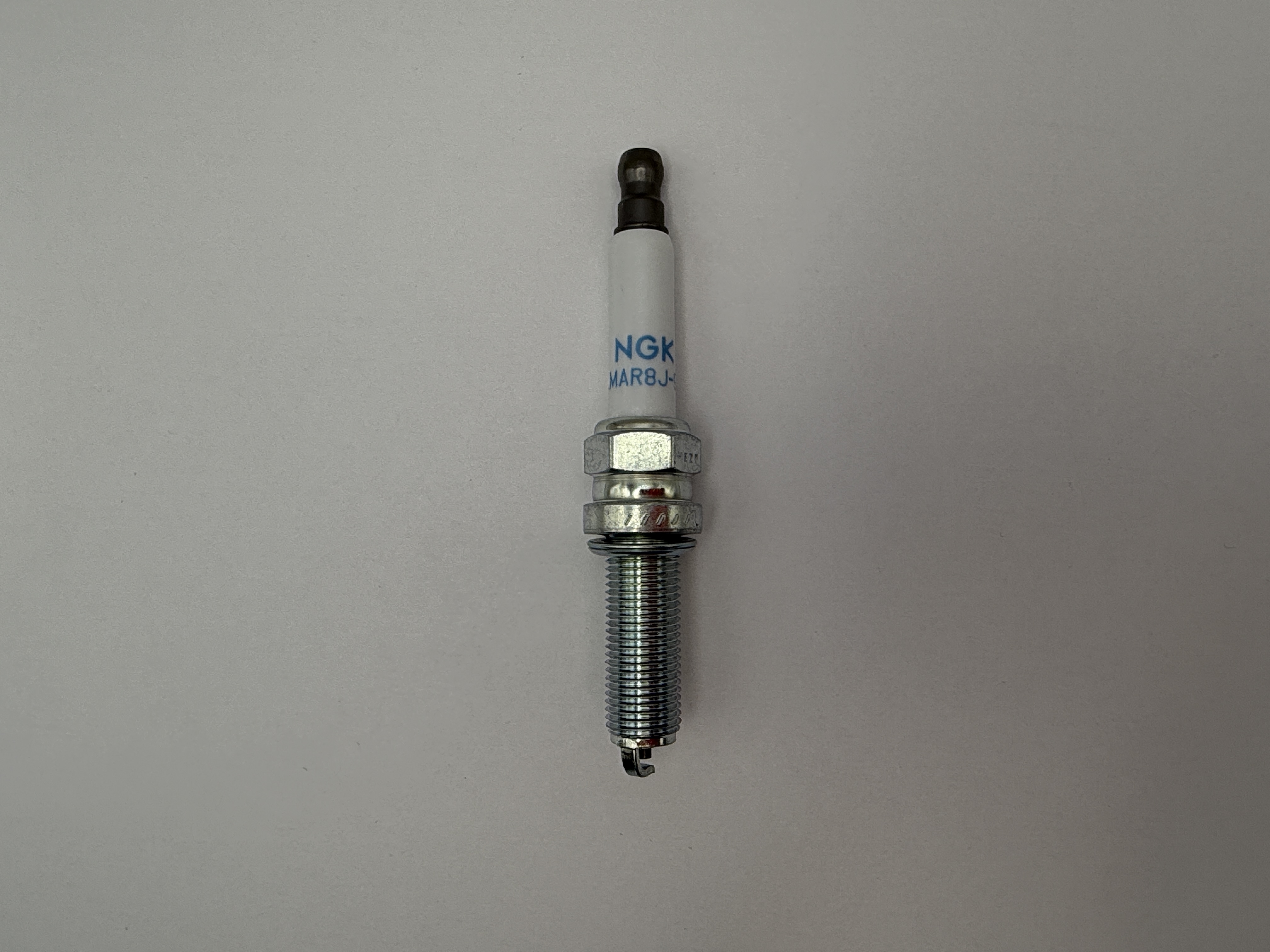 NGK Spark Plug LMAR8J-9E (93972) (Japan)