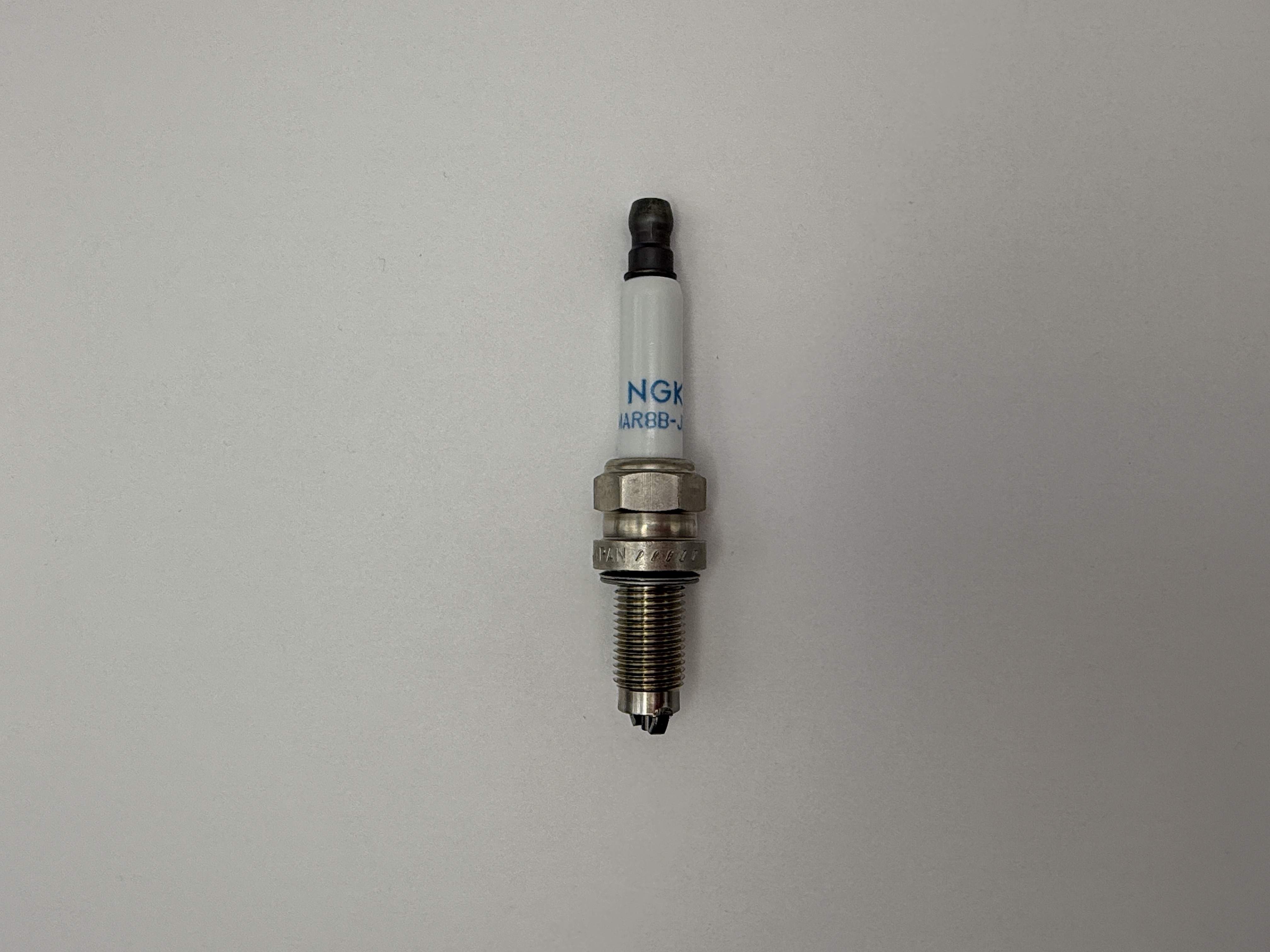 NGK Spark Plug MAR8B-JDS (8765) (Japan)