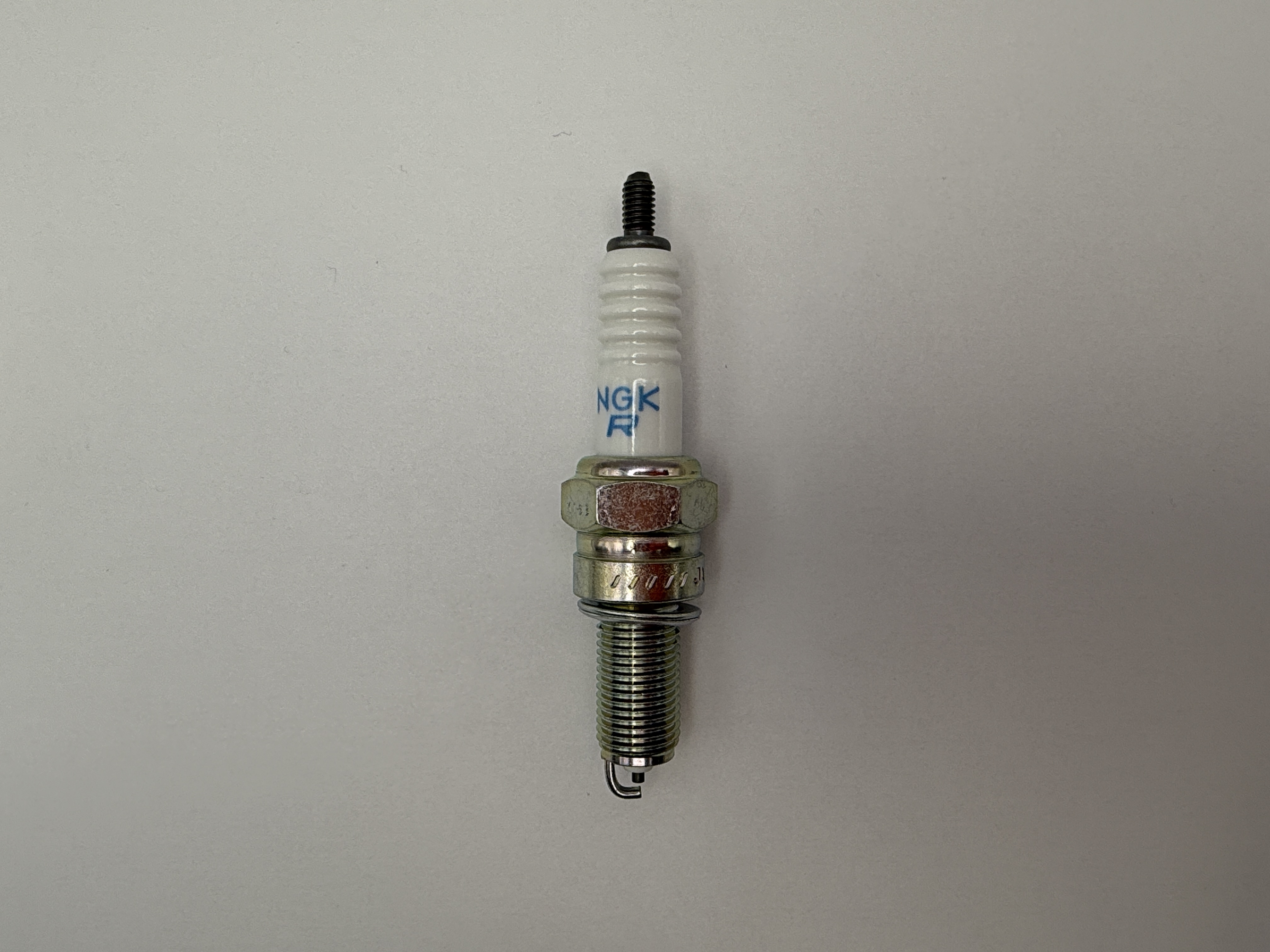 NGK Spark Plug MR8C-9N (95897) (Japan)