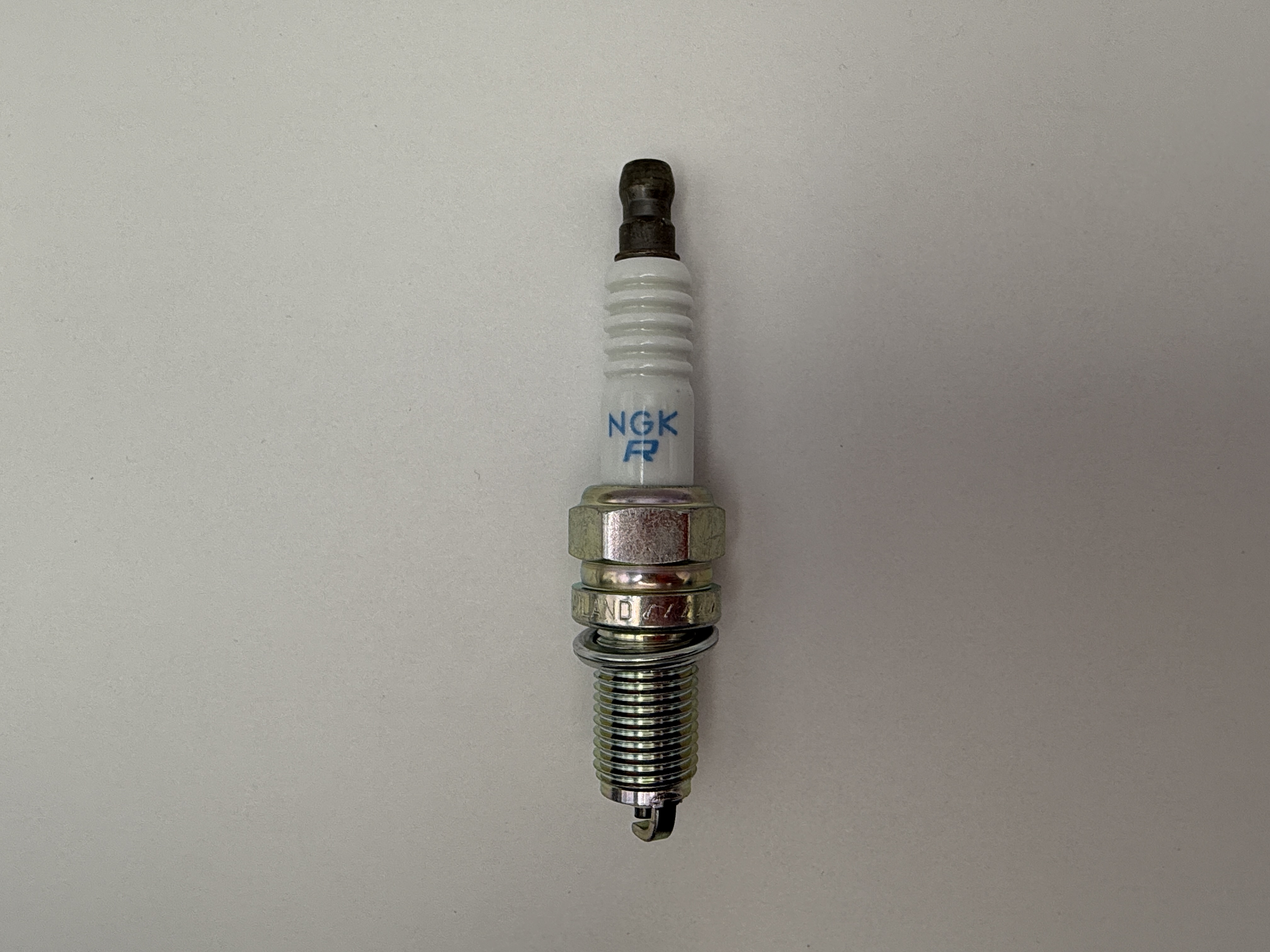 NGK Spark Plug DCPR9E (2641) (Japan)