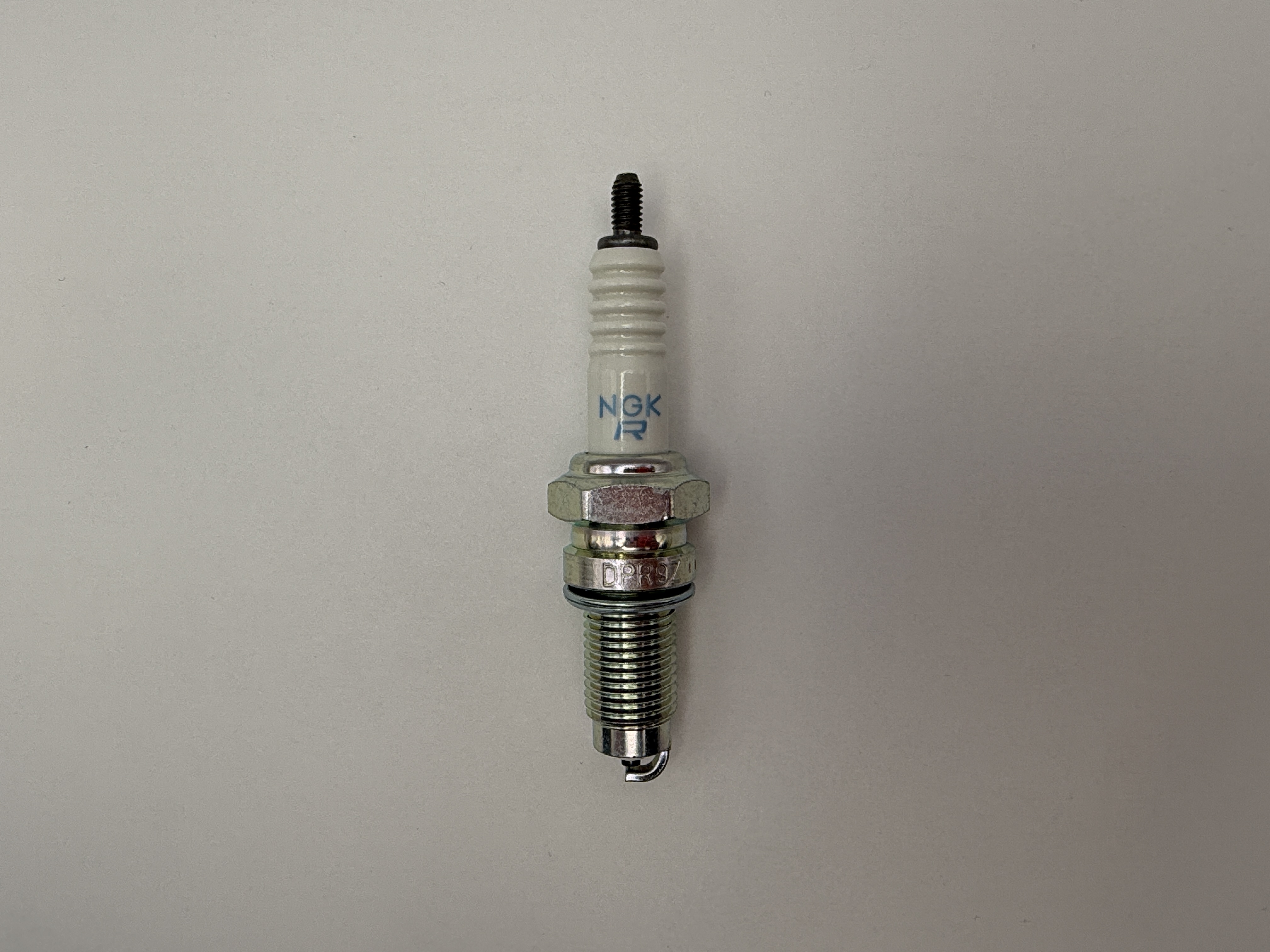 NGK Spark Plug DPR9Z (4830) (Japan)