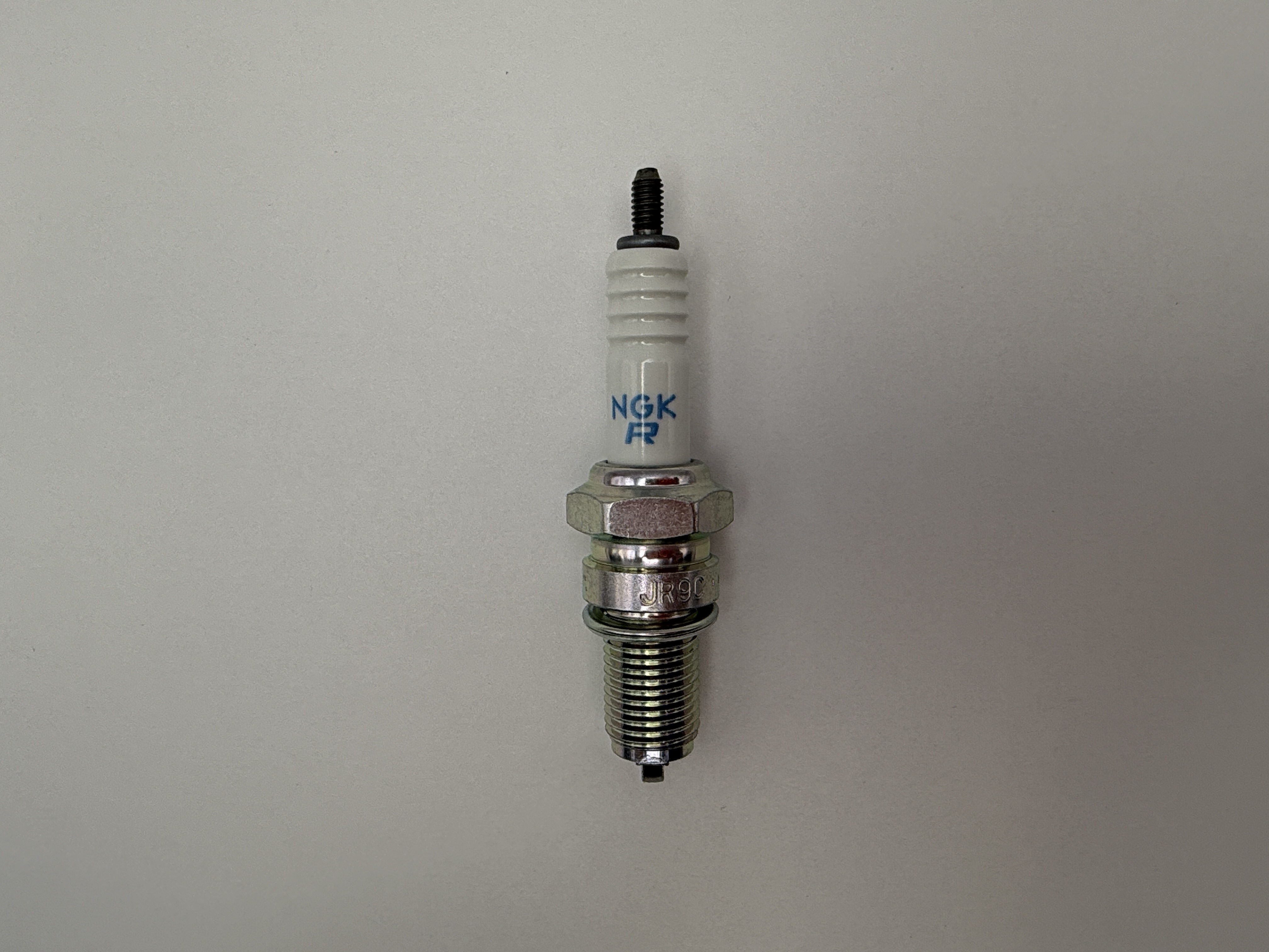 NGK Spark Plug JR9C (6193) (Japan)