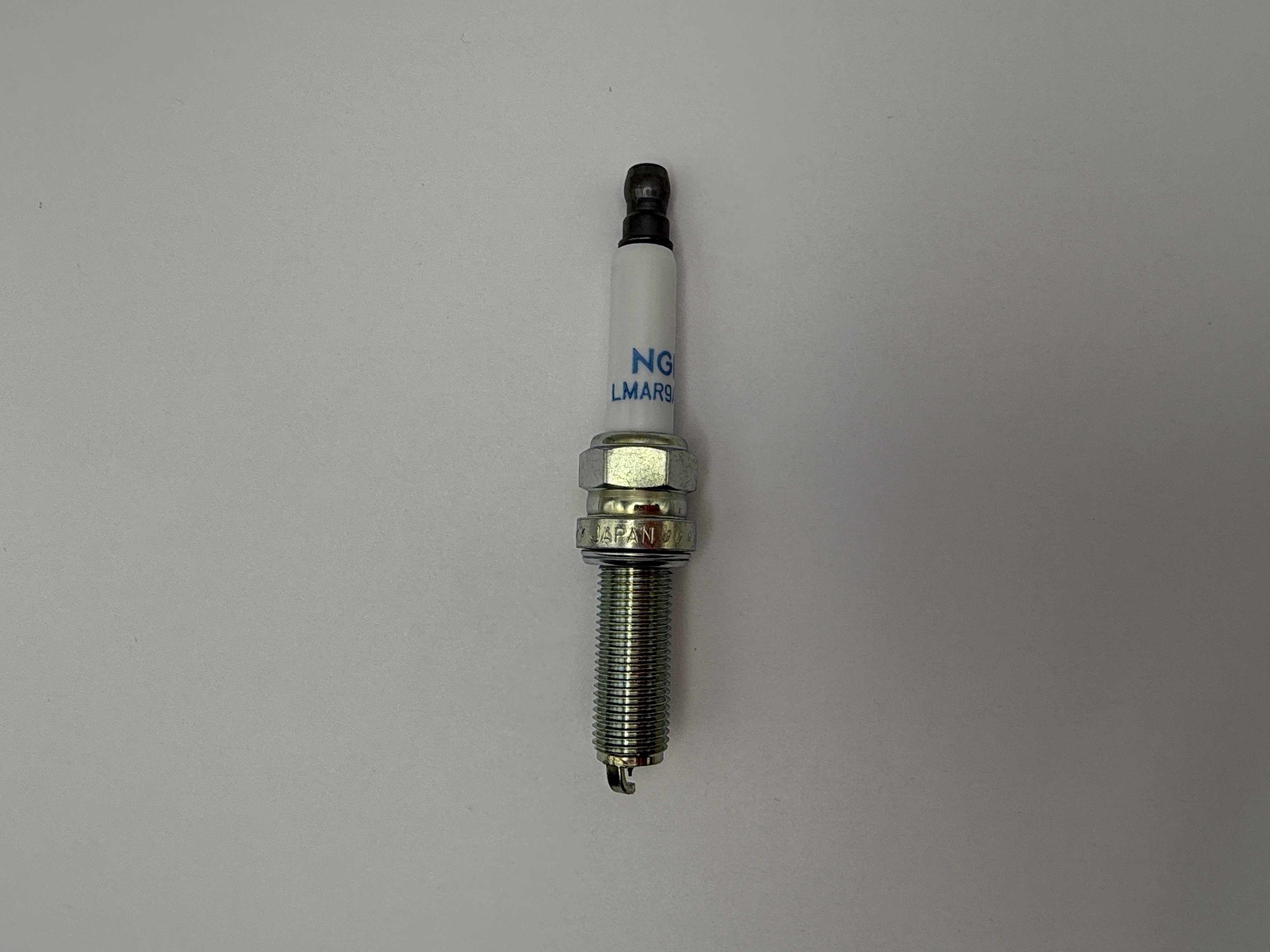NGK Spark Plug LMAR9AI-8 (97225) (Japan)