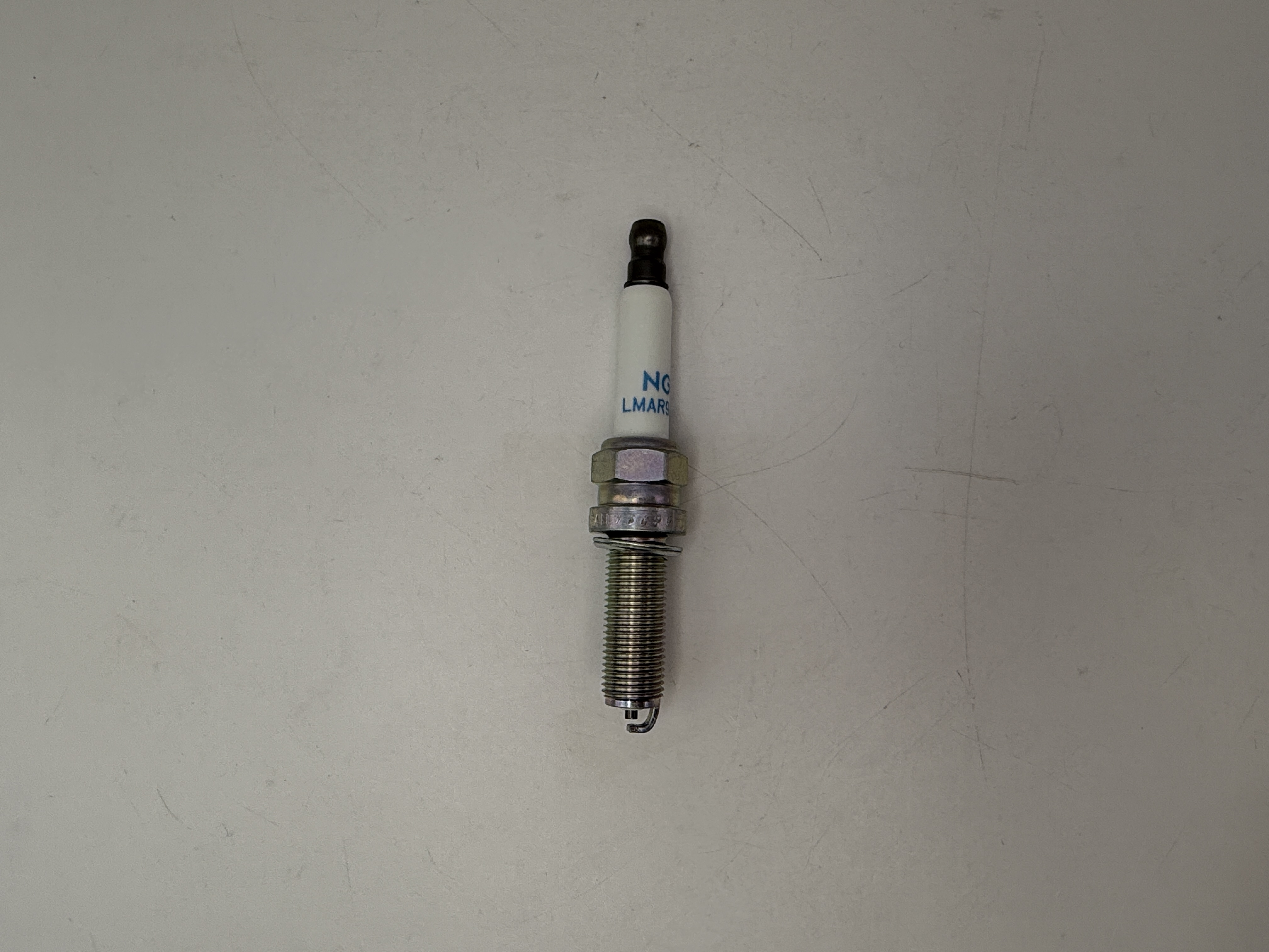 NGK Spark Plug LMAR9J-9E (94162) (Japan)
