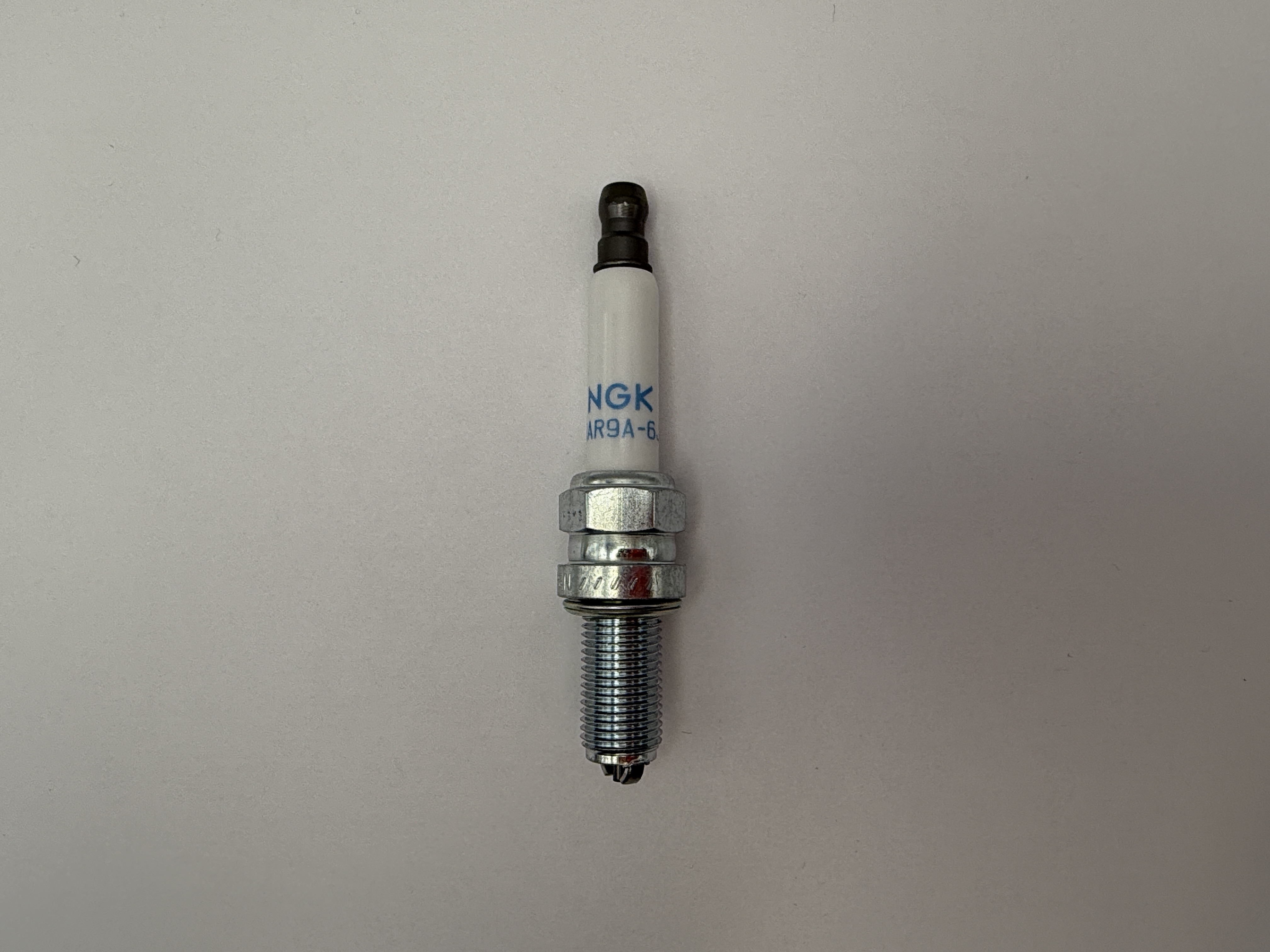 NGK Spark Plug MAR9A-6J (91321) (Japan)