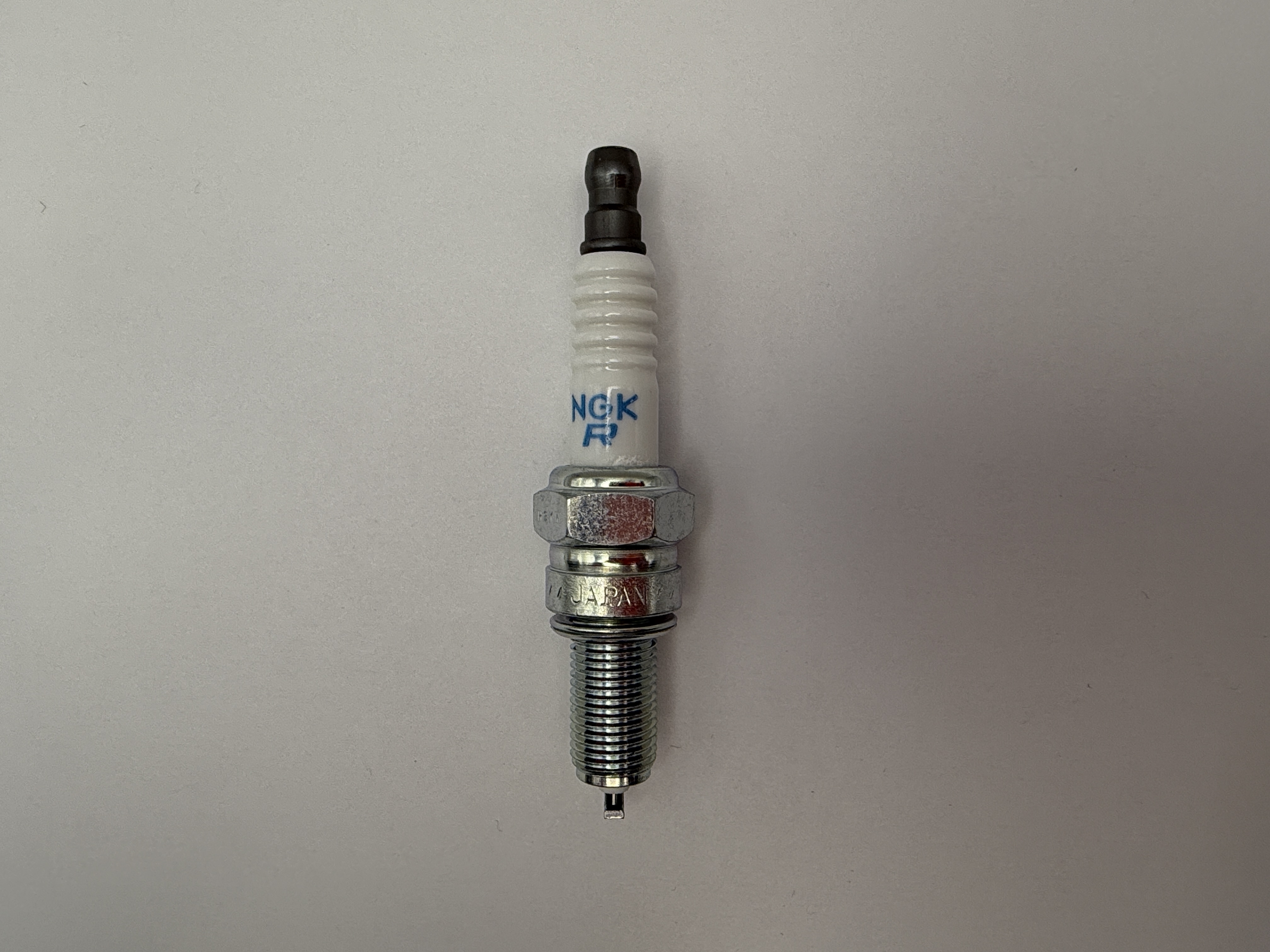 NGK Spark Plug MR9F (95424) (Japan)