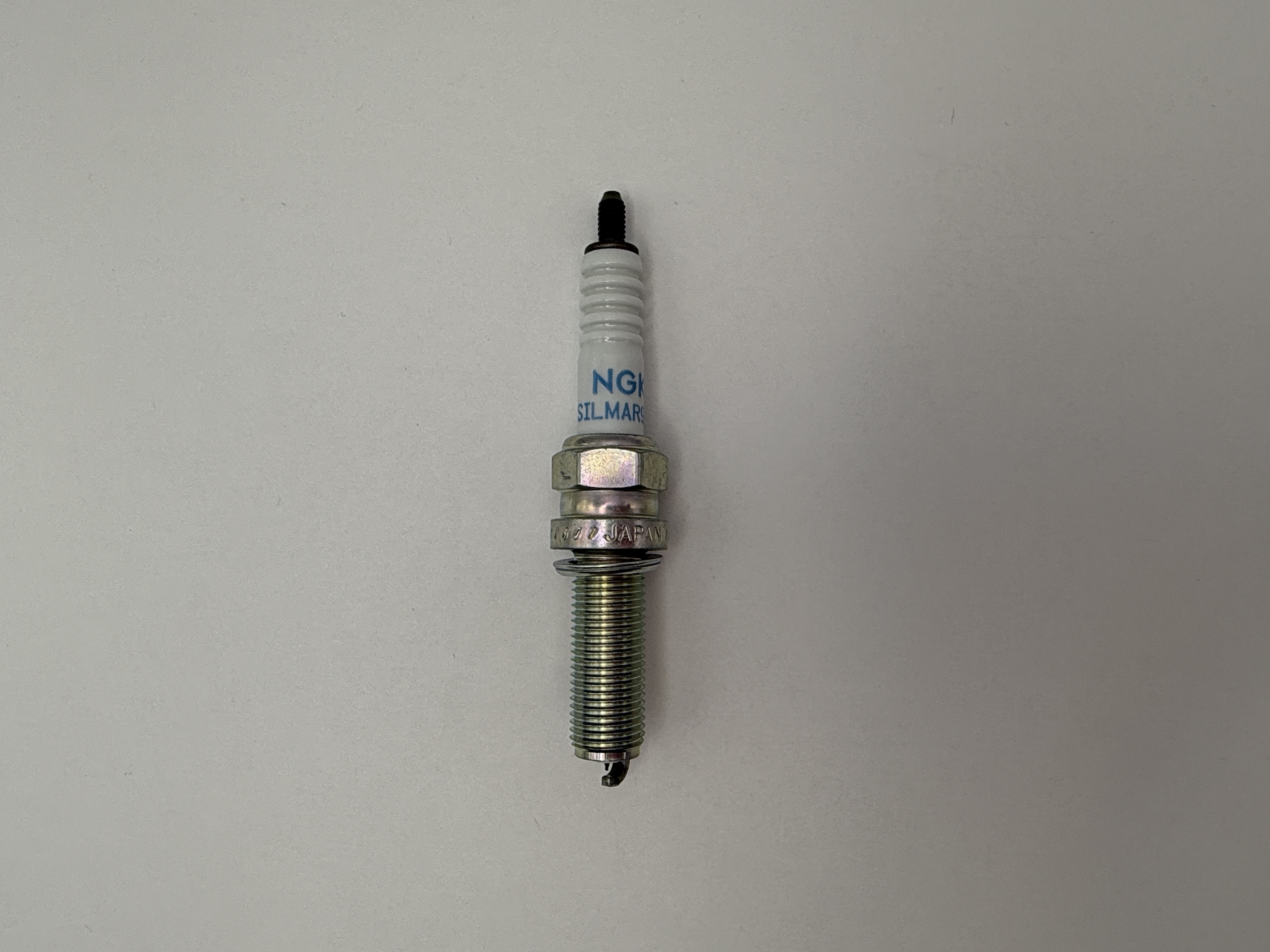 NGK Spark Plug SILMAR9C9 (91086) (Japan)