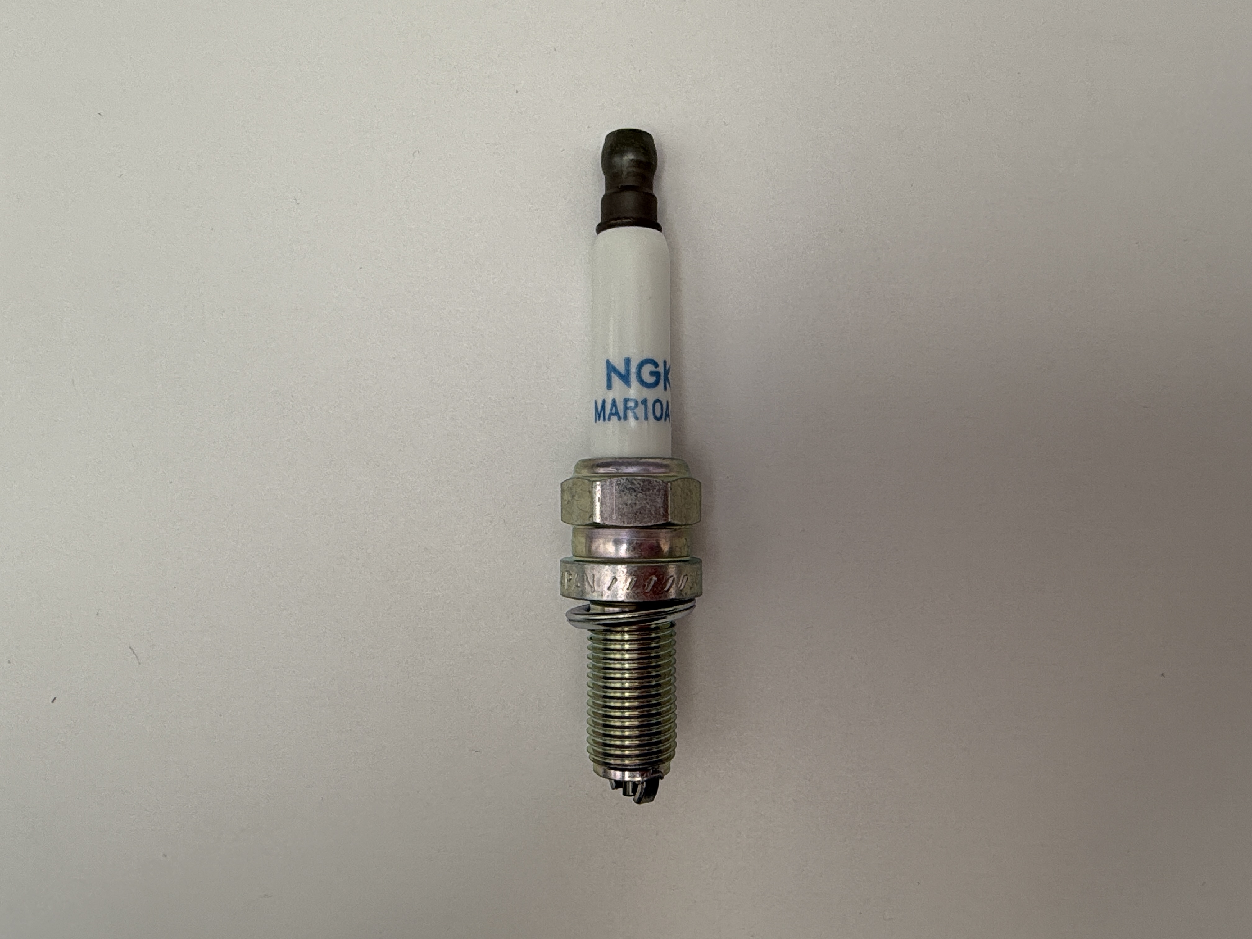 NGK Spark Plug MAR10A-J (4706) (Japan)