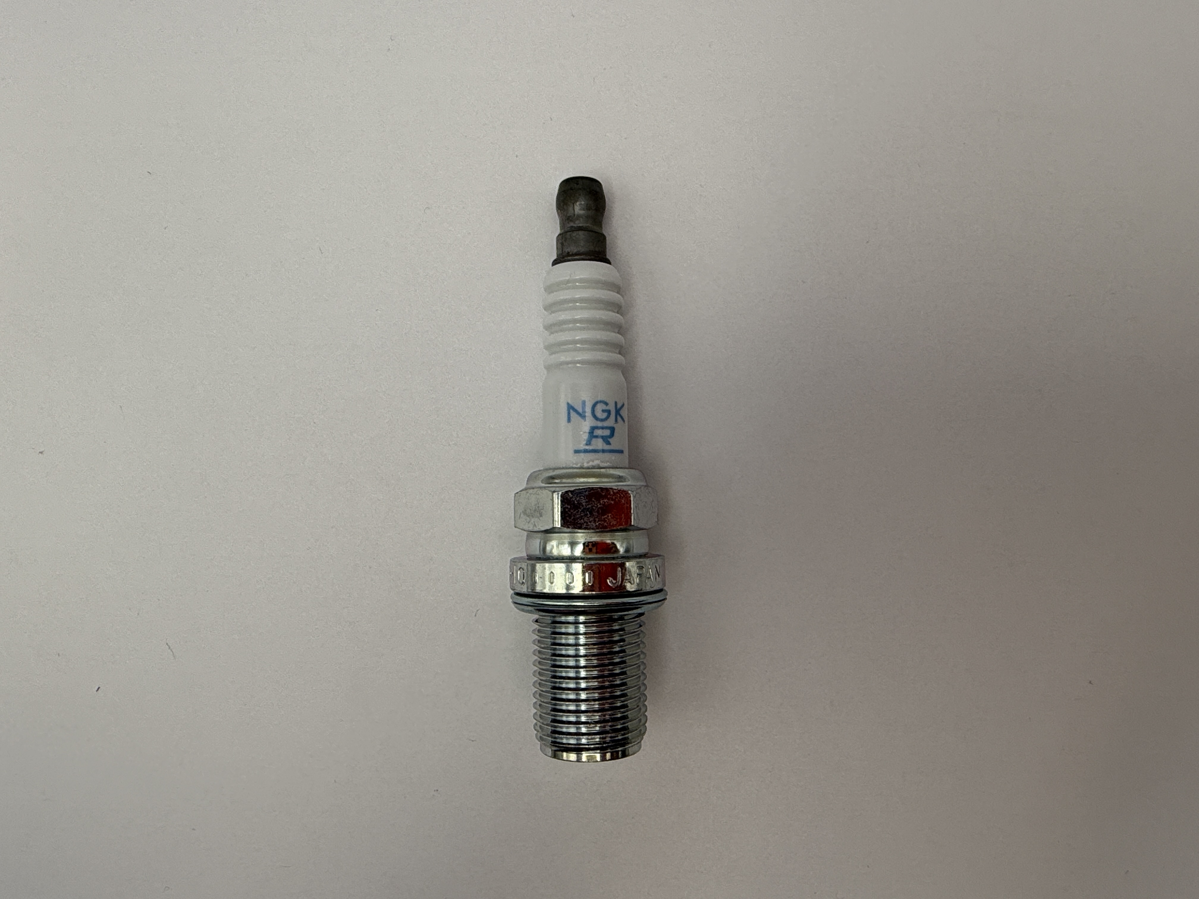 NGK Spark Plug R6601-10 (4017) (Japan) replaces R5883-10 (4667)