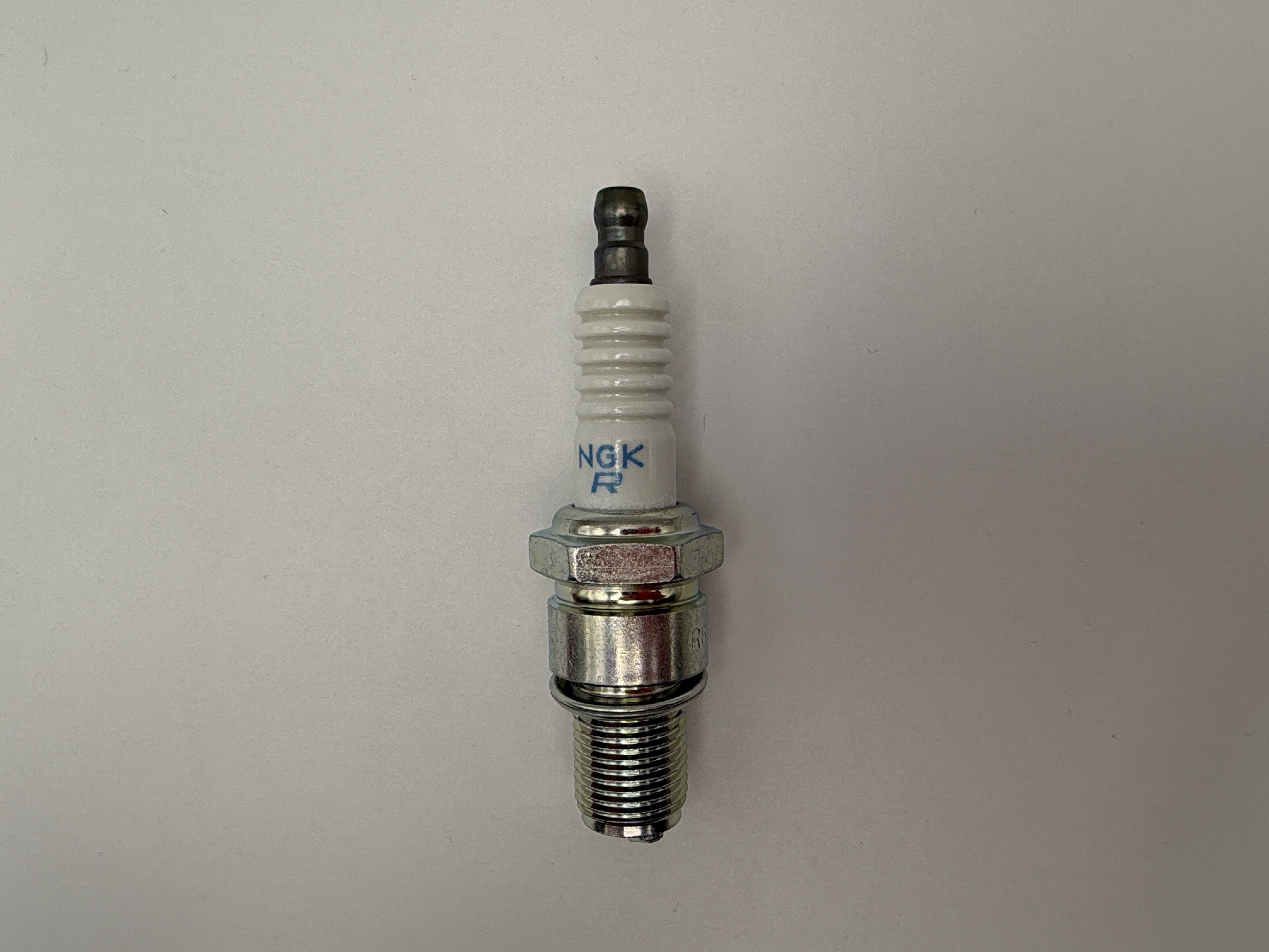NGK Spark Plug R6252K-105 (2741) (Japan)