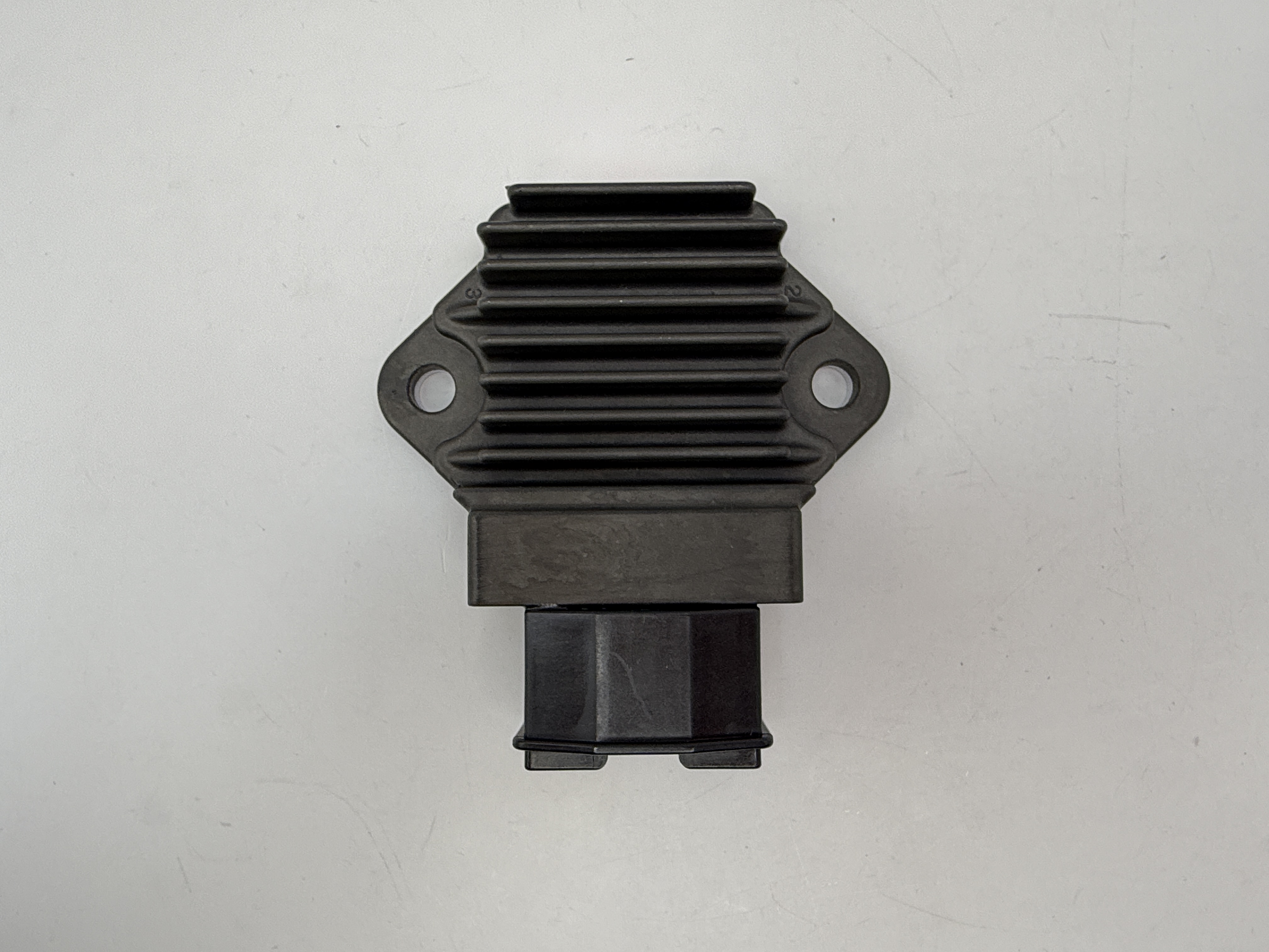 TourMax Regulator/Rectifier Honda CB250 92-01, NT650V, VT125, XL1000V SH693-11 OE Ref: 31600-KBR-010