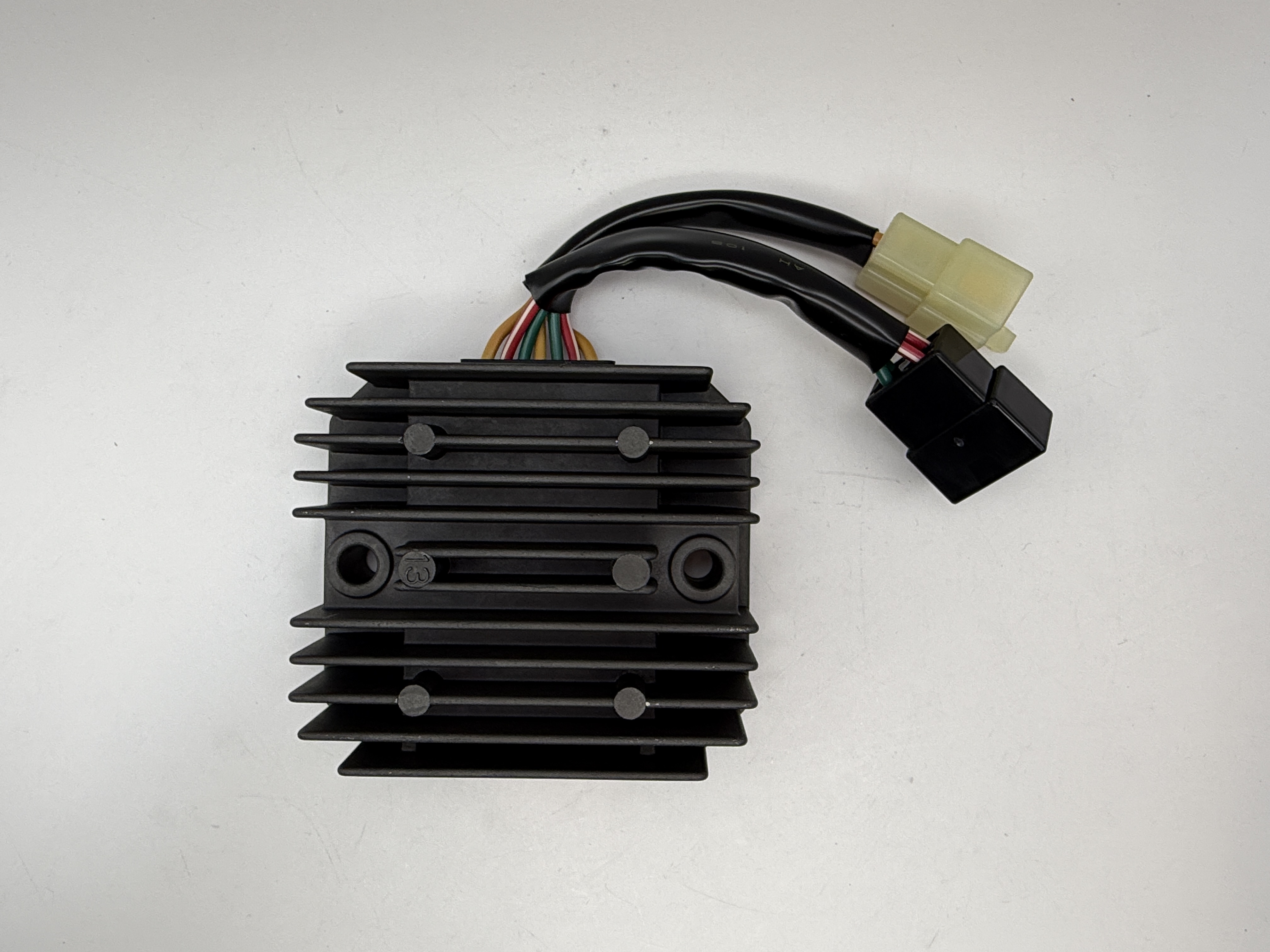 TourMax Regulator/Rectifier Honda VFR750 86-89, VF750 87-03 7 Wires OE Ref: 31600-MZ5-003