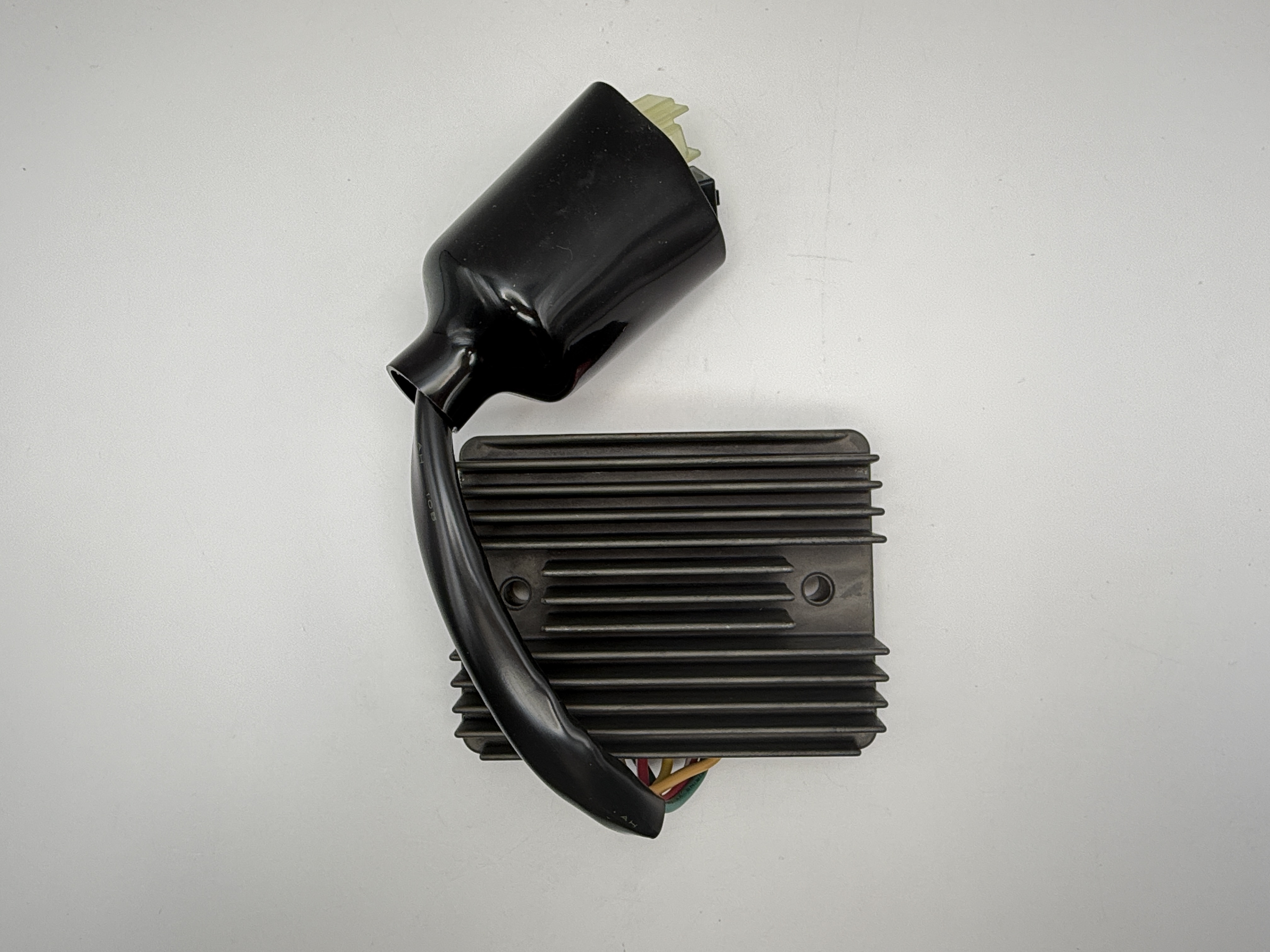 TourMax Regulator/Rectifier Honda VFR800 98-99, SH689DA, SH579A-11 OE Ref: 31601-MBG-305