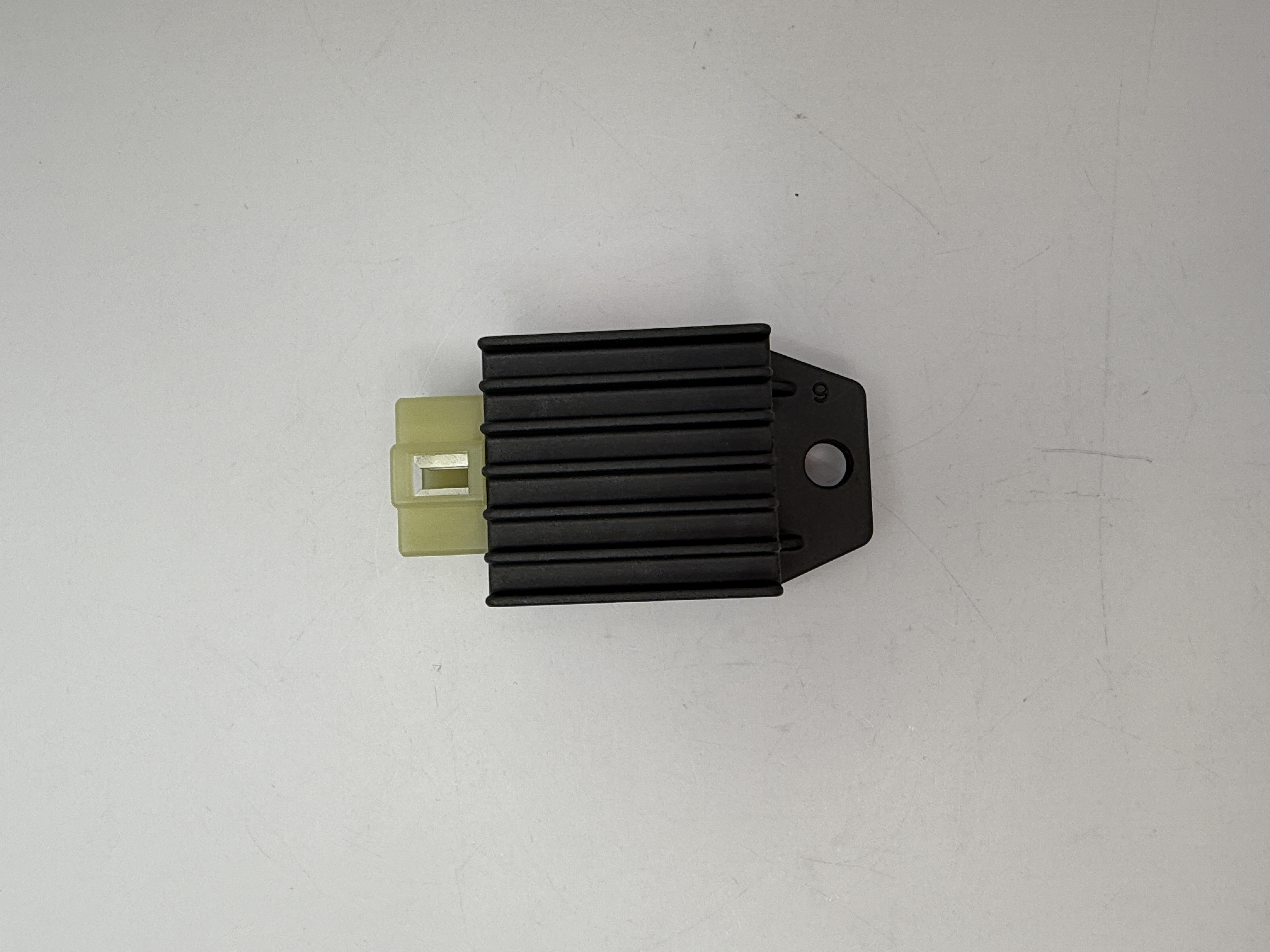 TourMax Regulator/Rectifier Yamaha DT125 (3TT) 02 OE Ref: 1RH-81960-11
