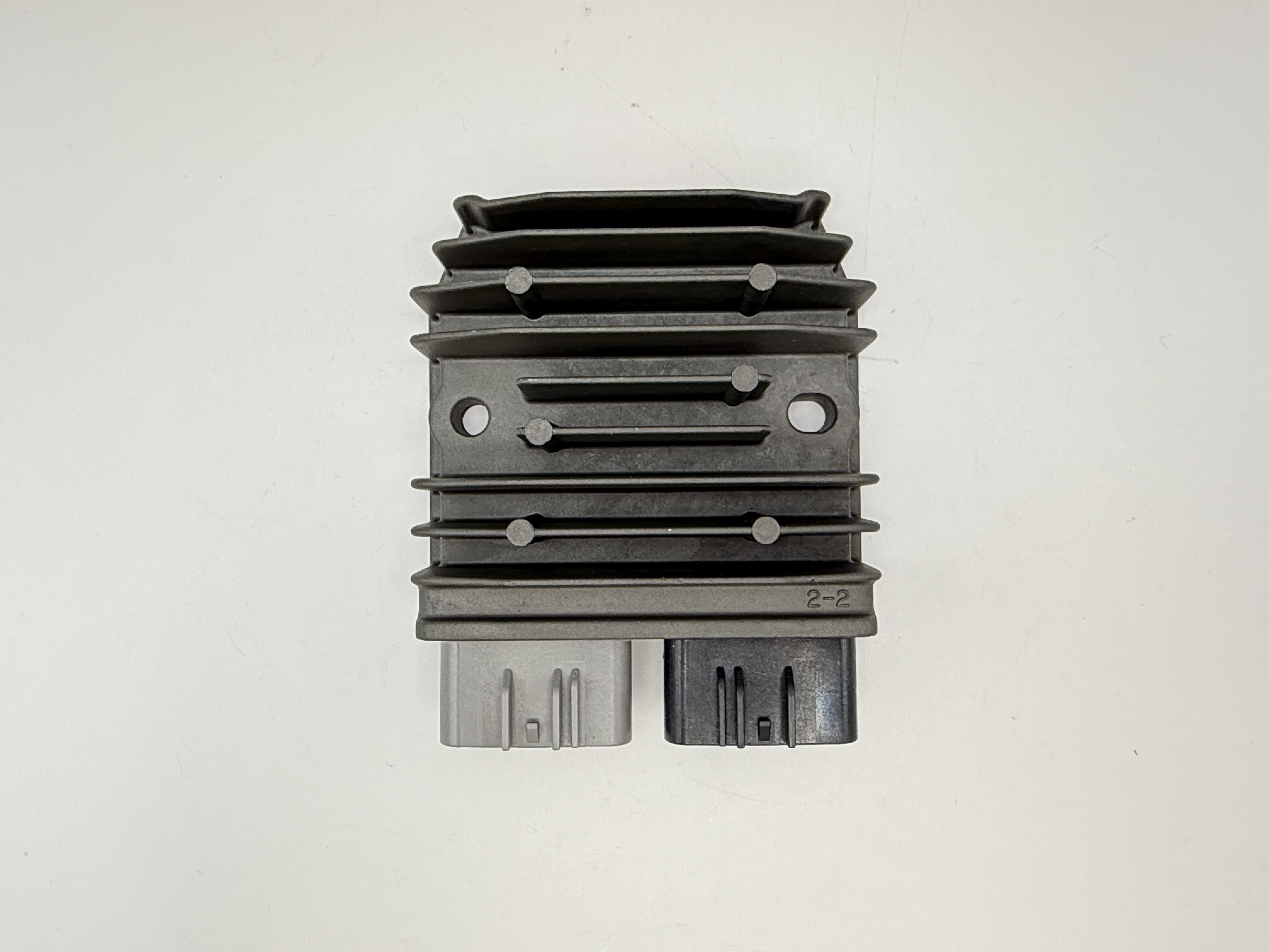 TourMax Regulator/Rectifier Yamaha MT-07 14-17, XSR700 18-19, MT-07 Tracer 16-19, XVS950 Midnight Star 09-12, XVS950 V-Star Tour 11-14, XVS1300 Midnight Star 11-16, XVS1300 Custom 14-16 OE Ref: 27D-81960-00