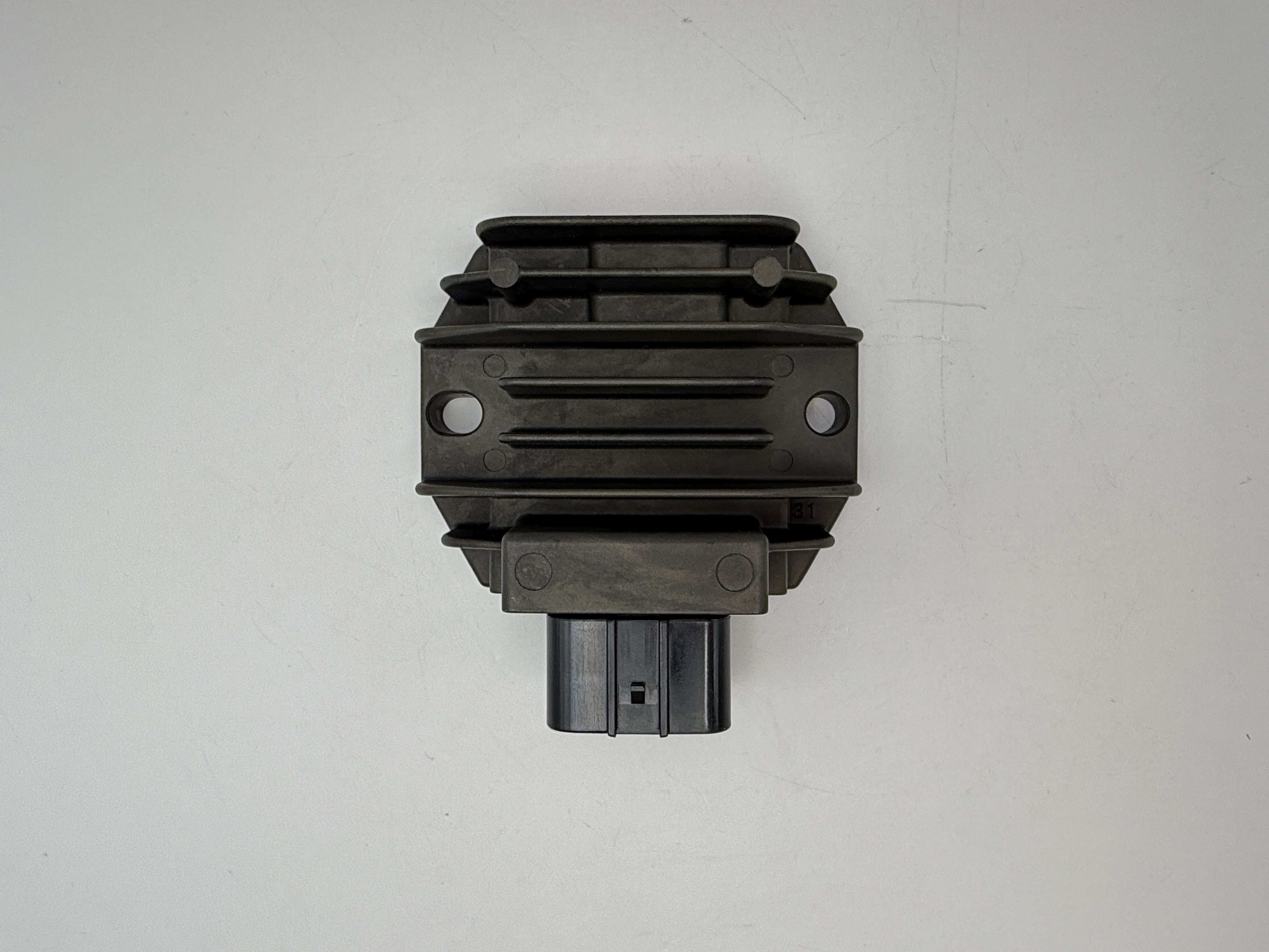 TourMax Regulator/Rectifier Yamaha YZF-R1 15-20, YZF-R1M 15-20, MT-10 16-20 OE Ref: 2CR-81960-00