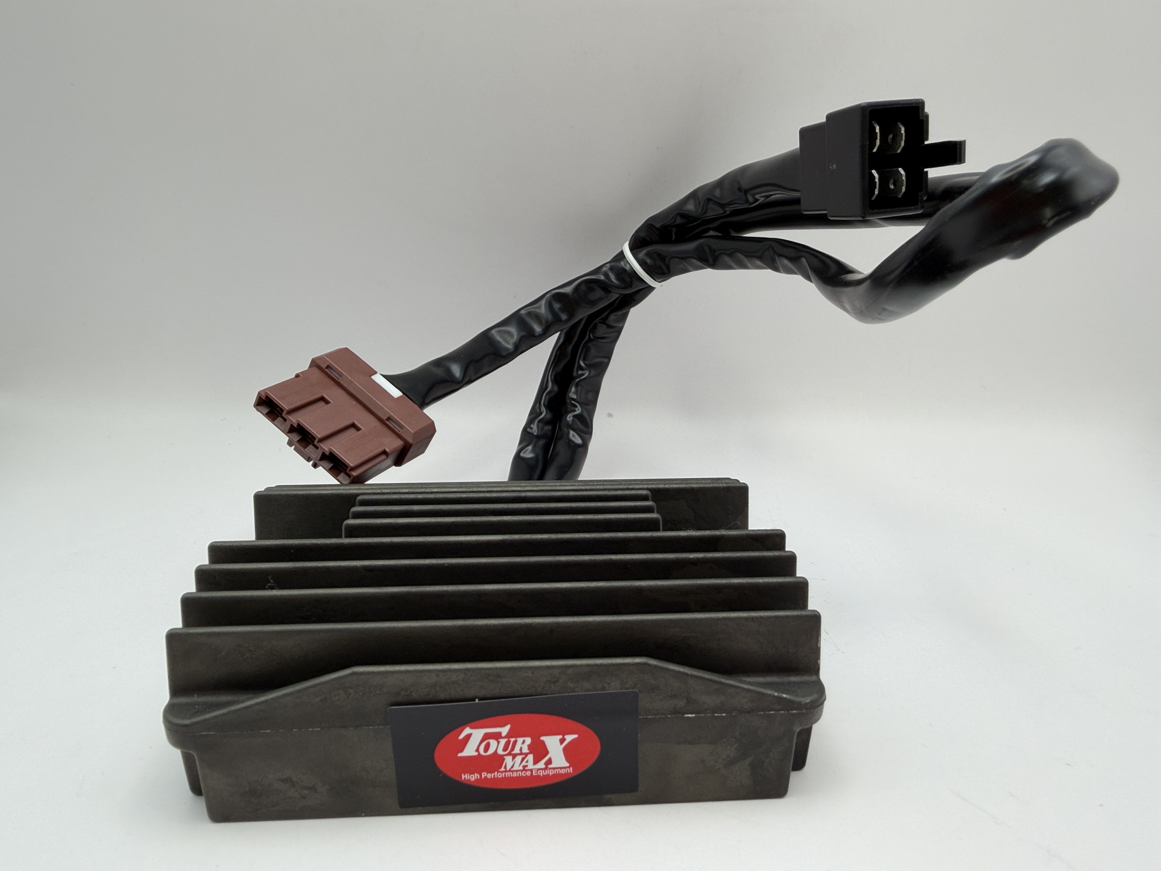 TourMax Regulator/Rectifier Piaggio MP3 125 09-10, Beverly 300 09-10, Beverly 400 06-09 Vespa GTS125 09-13, GTS250 05-16 OE Ref: 639110