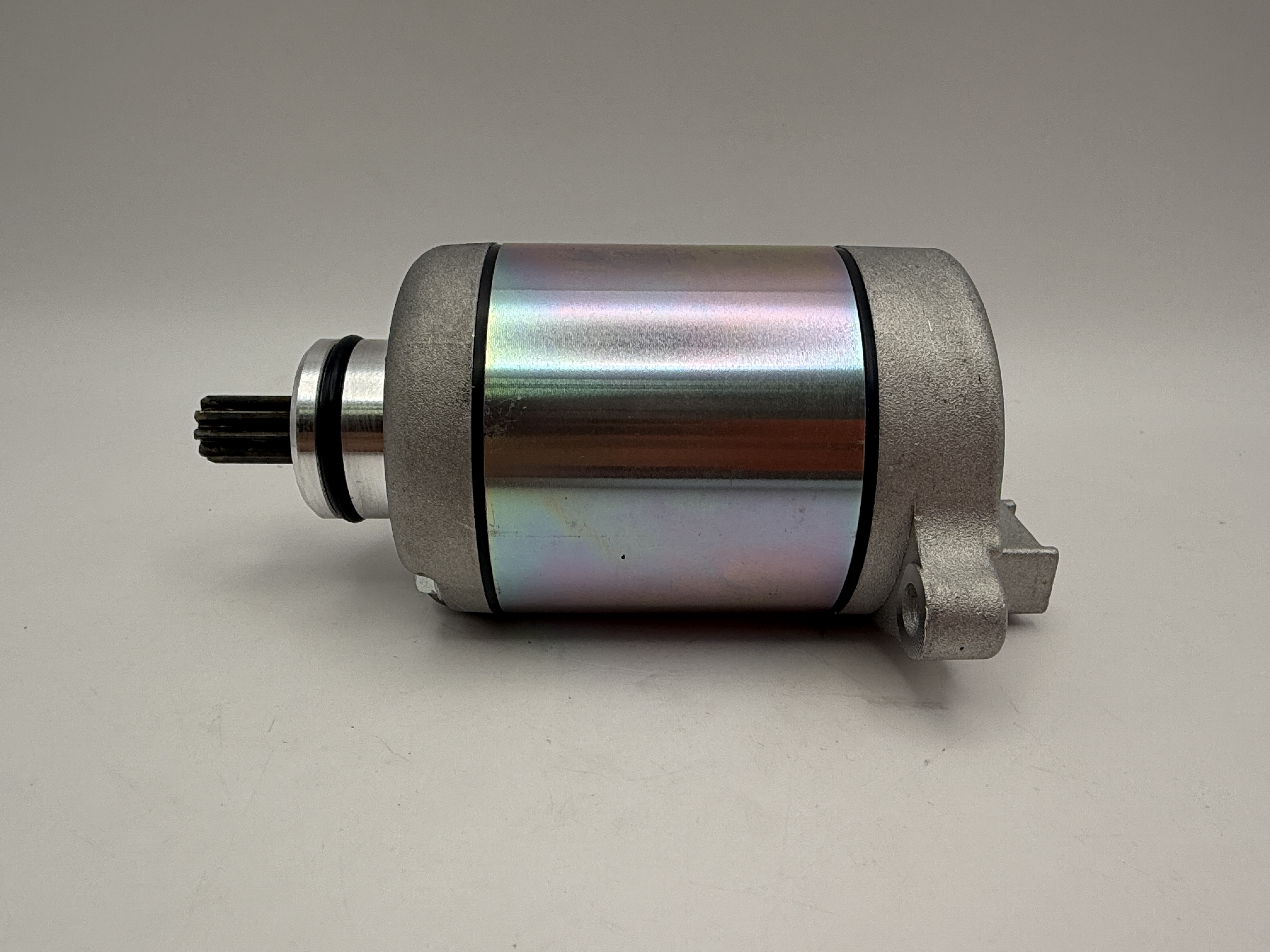 Athena Starter Motor Piaggio Group Leader Engine Models Aprilia Mojito 125 03-07, Sport City 04-08, Atlantic 125 03-06, Piaggio Fly 125 06-11, Liberty 125 4T 06-07, 09-12 OE Refs: 580442, 82611R, 82611R5, AP8580124, 44800200, 21082611R, R13441011A0