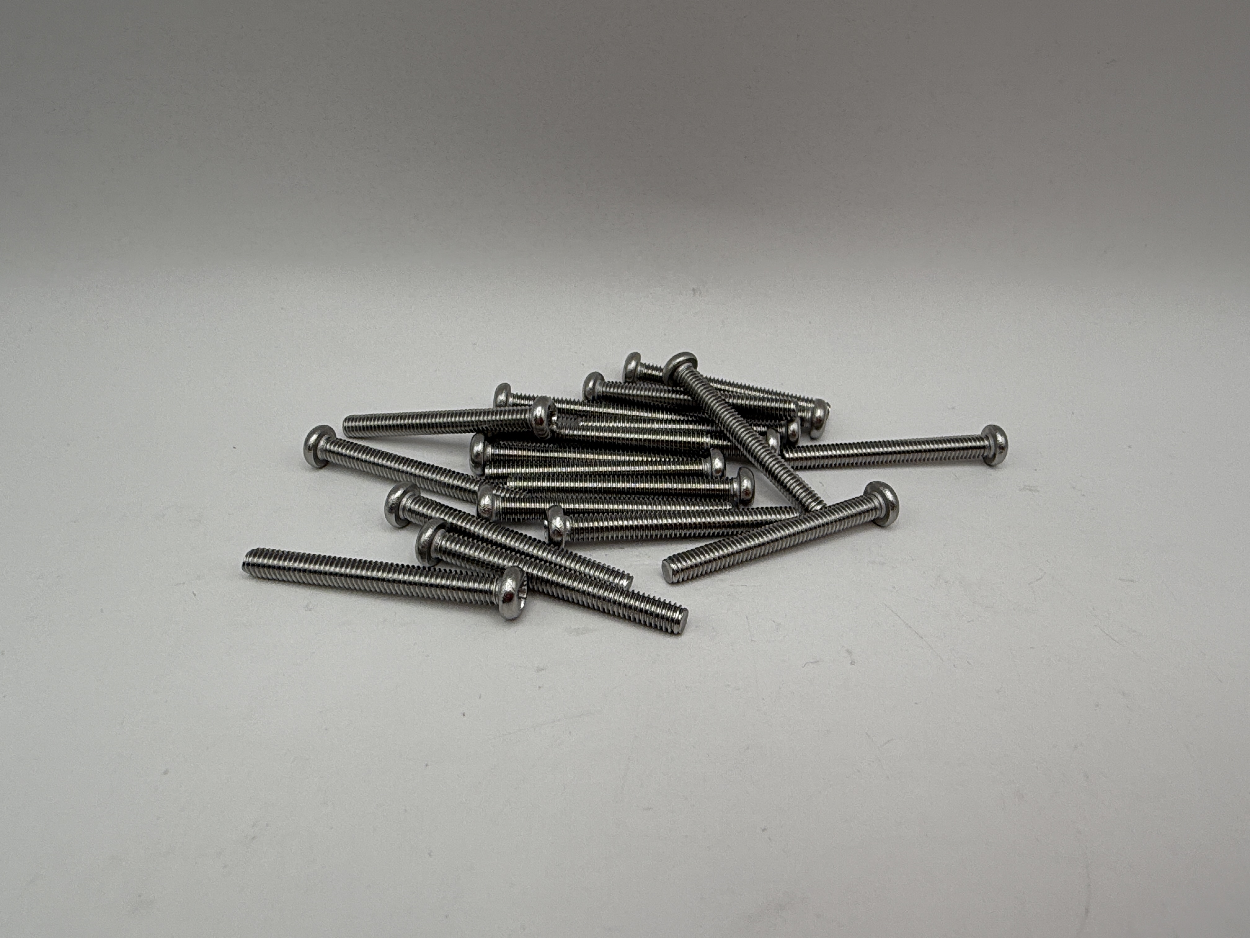Hendler Screws Philips Pan Head Stainless Steel M4 x 35mm x 0.70mm Pitch