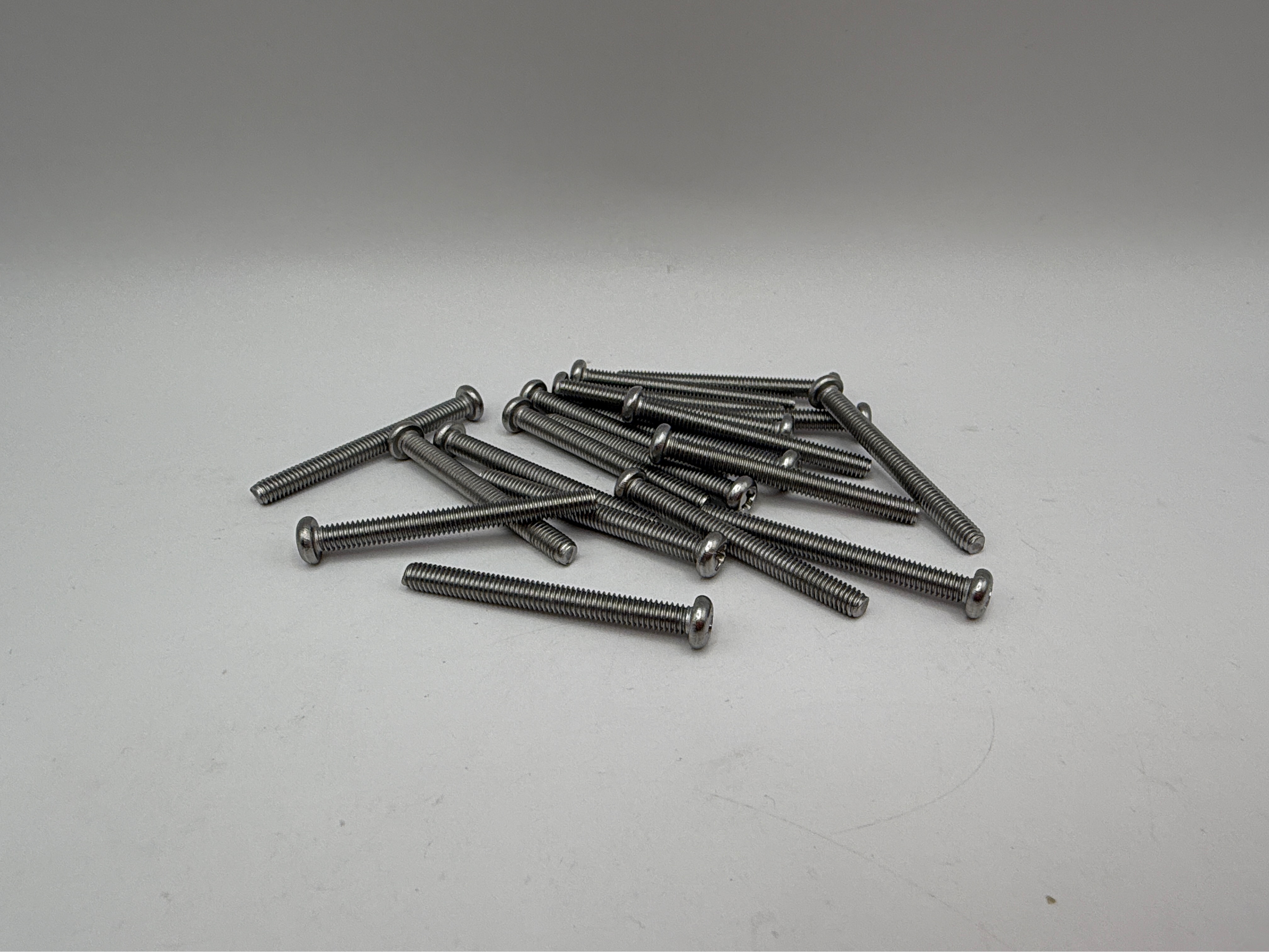 Hendler Screws Philips Pan Head Stainless Steel M4 x 40mm x 0.70mm Pitch