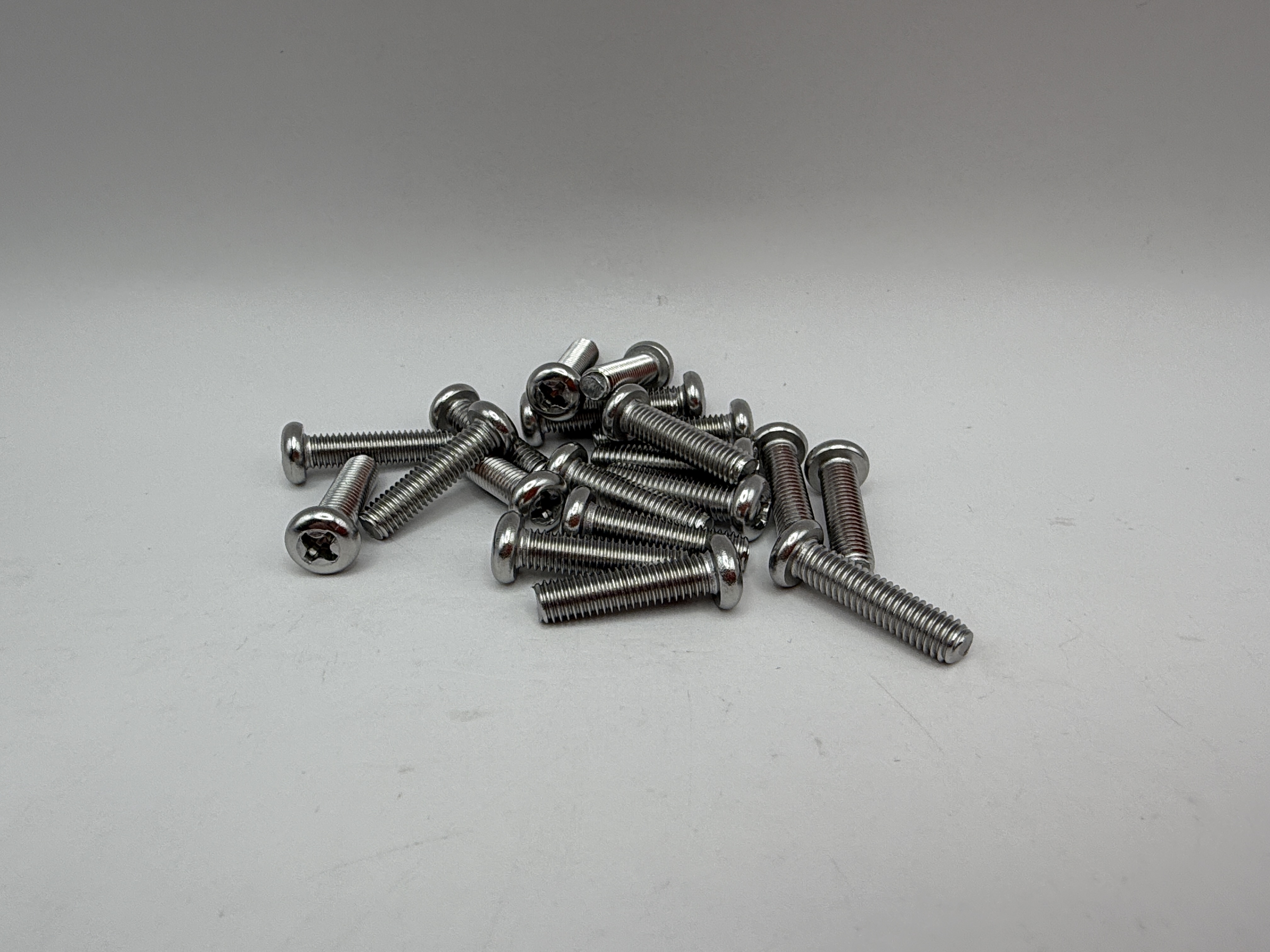 Hendler Screws Philips Pan Head Stainless Steel M5 x 20mm x 0.80mm Pitch