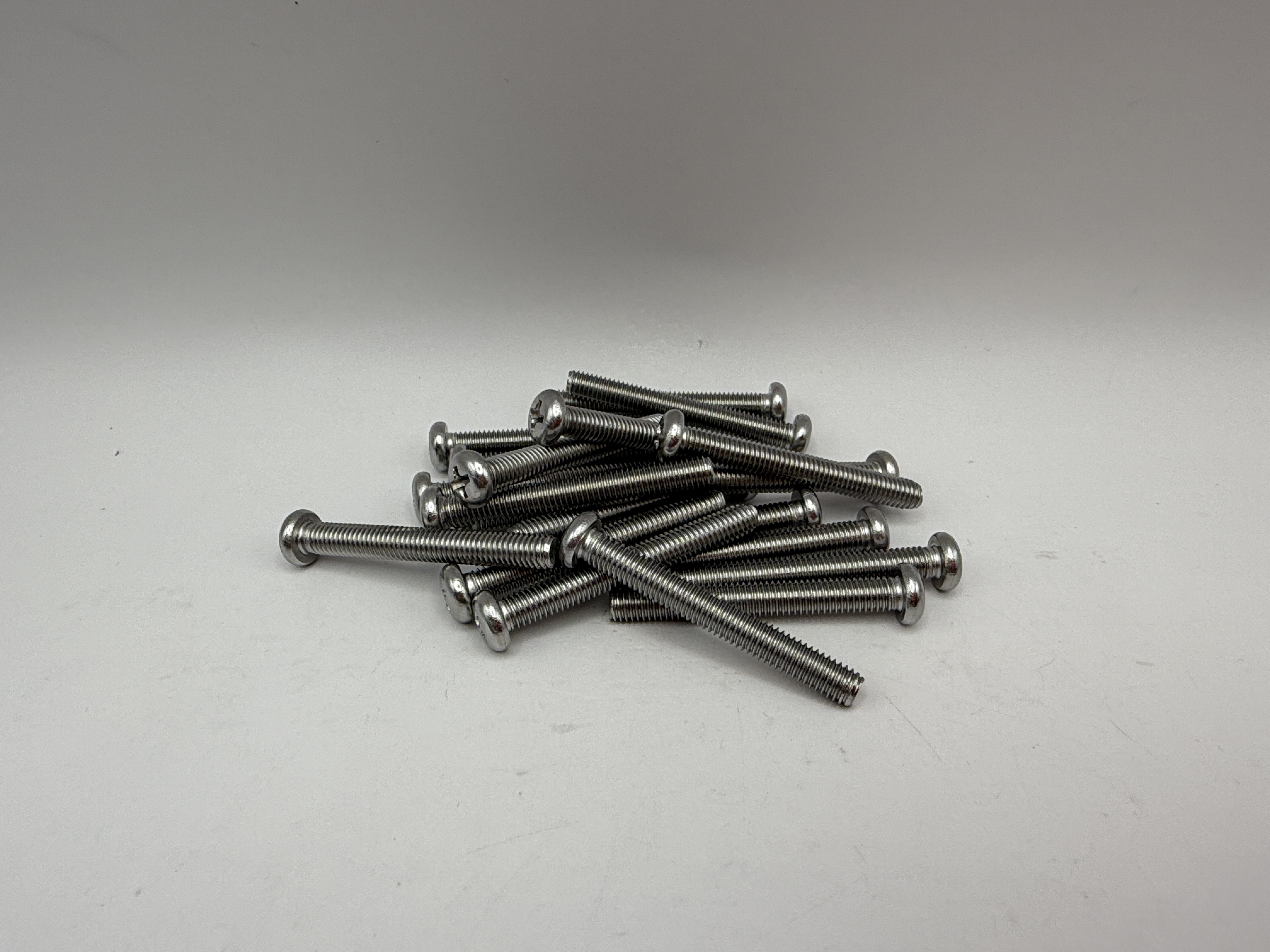 Hendler Screws Philips Pan Head Stainless Steel M5 x 40mm x 0.80mm Pitch