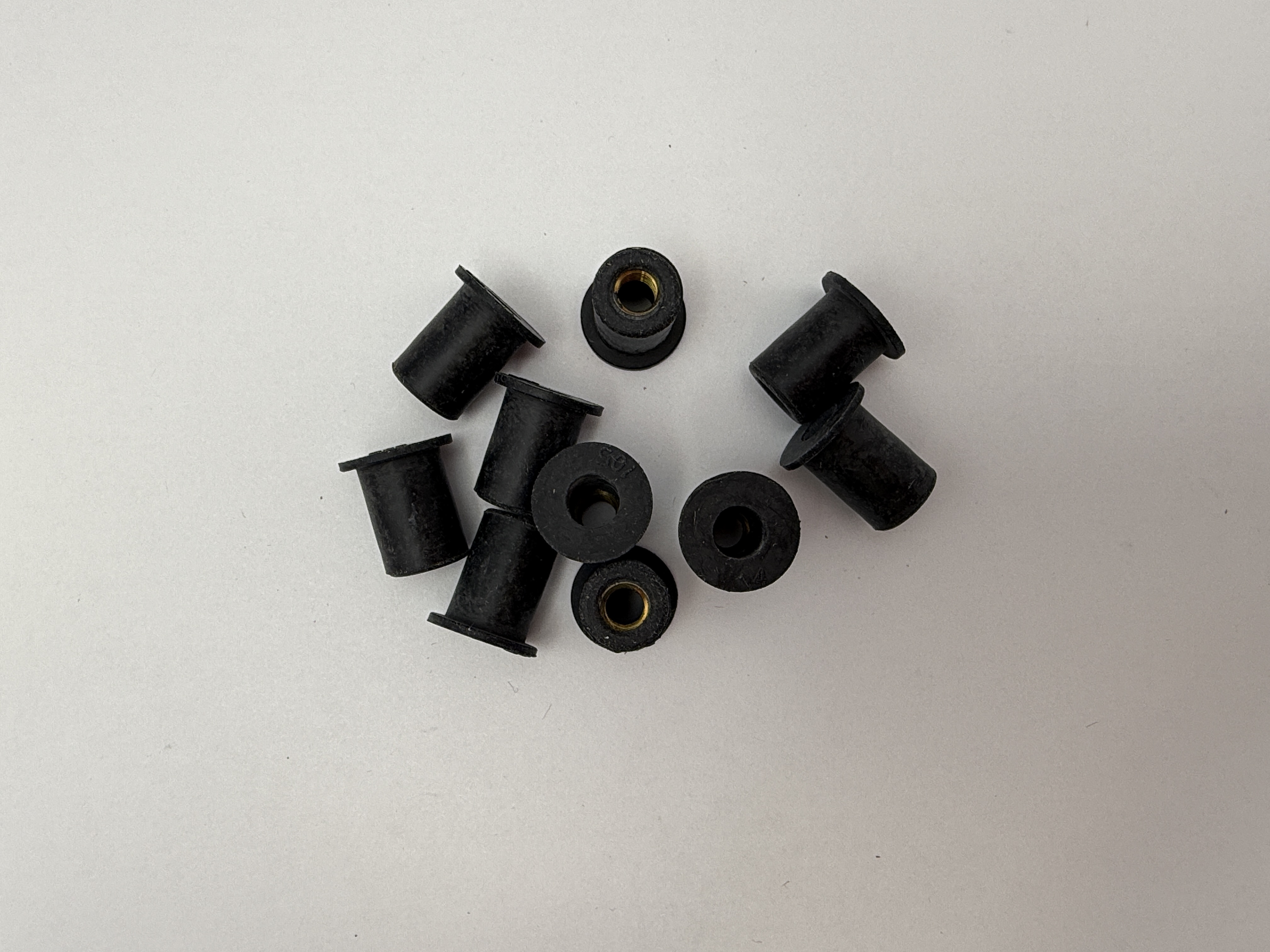 Wurth Rubber Fairing Bushes for M5 Screw, 9.6mm OD x 14mm Long Rubber Wellnut Screen Nut Black