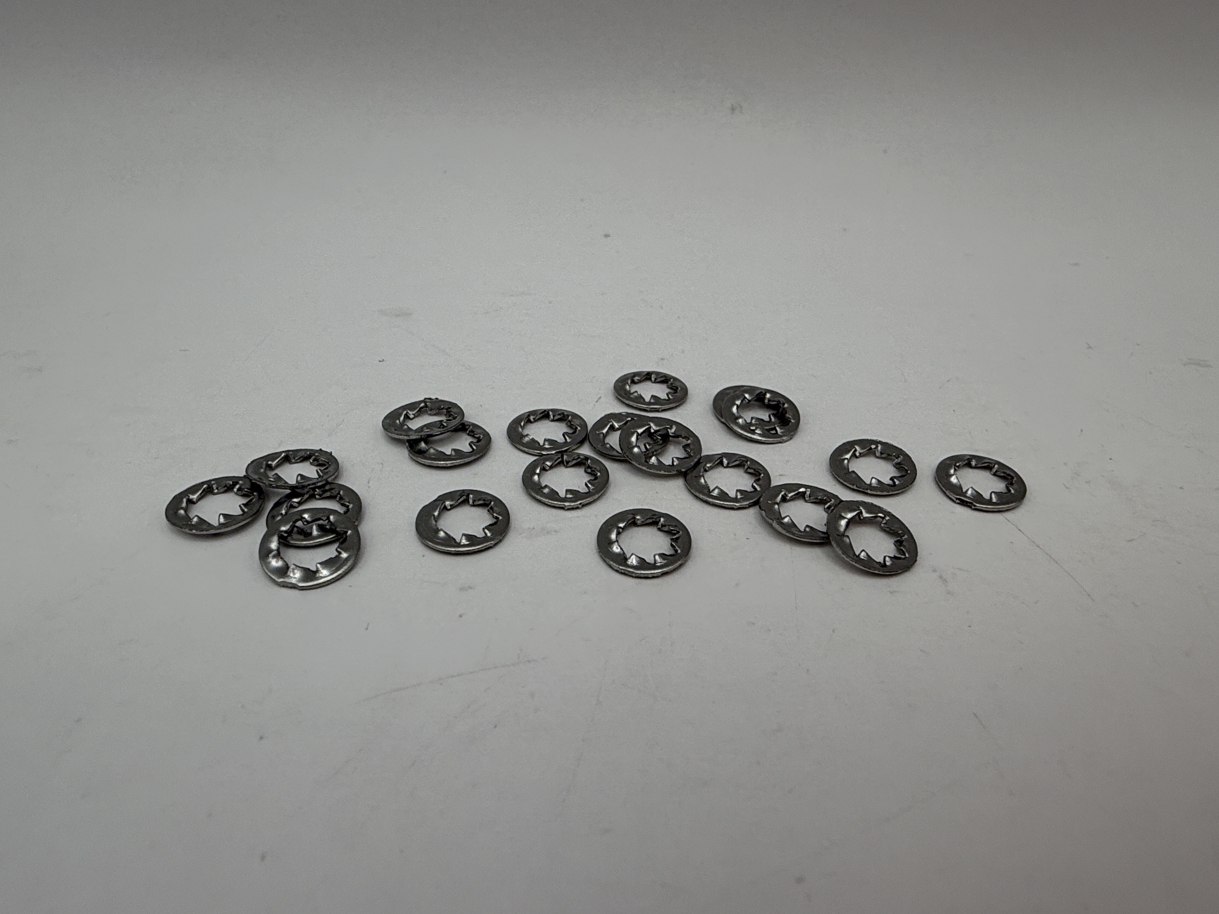 Hendler Washers Crinkle Locking Stainless Steel M4 x 8mm OD x 0.9mm Thick