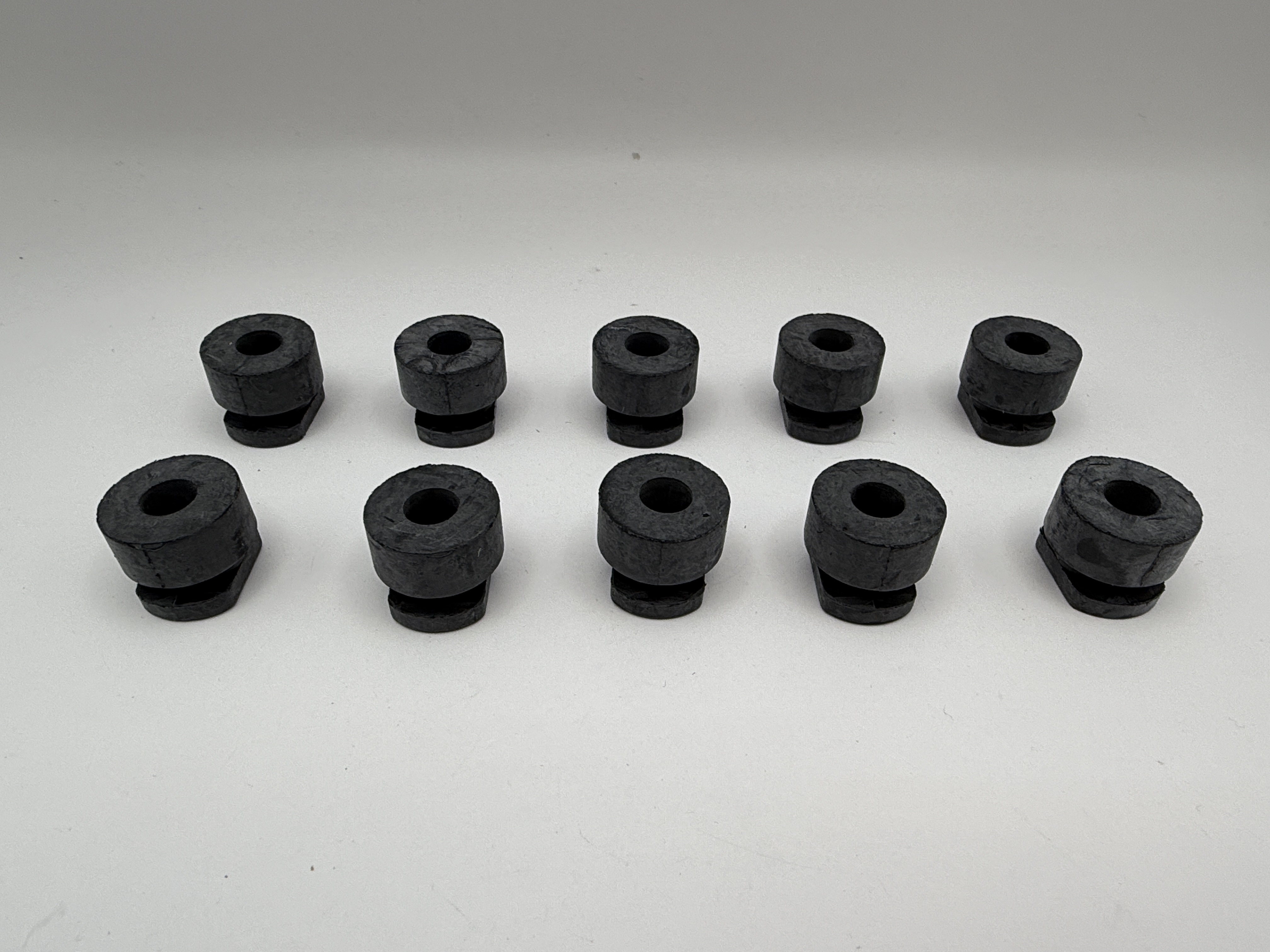 TourMax Grommet OD 21.5mm x ID 9mm x Width 18.5mm (Rubber) OE Ref: 17237-HA7-670