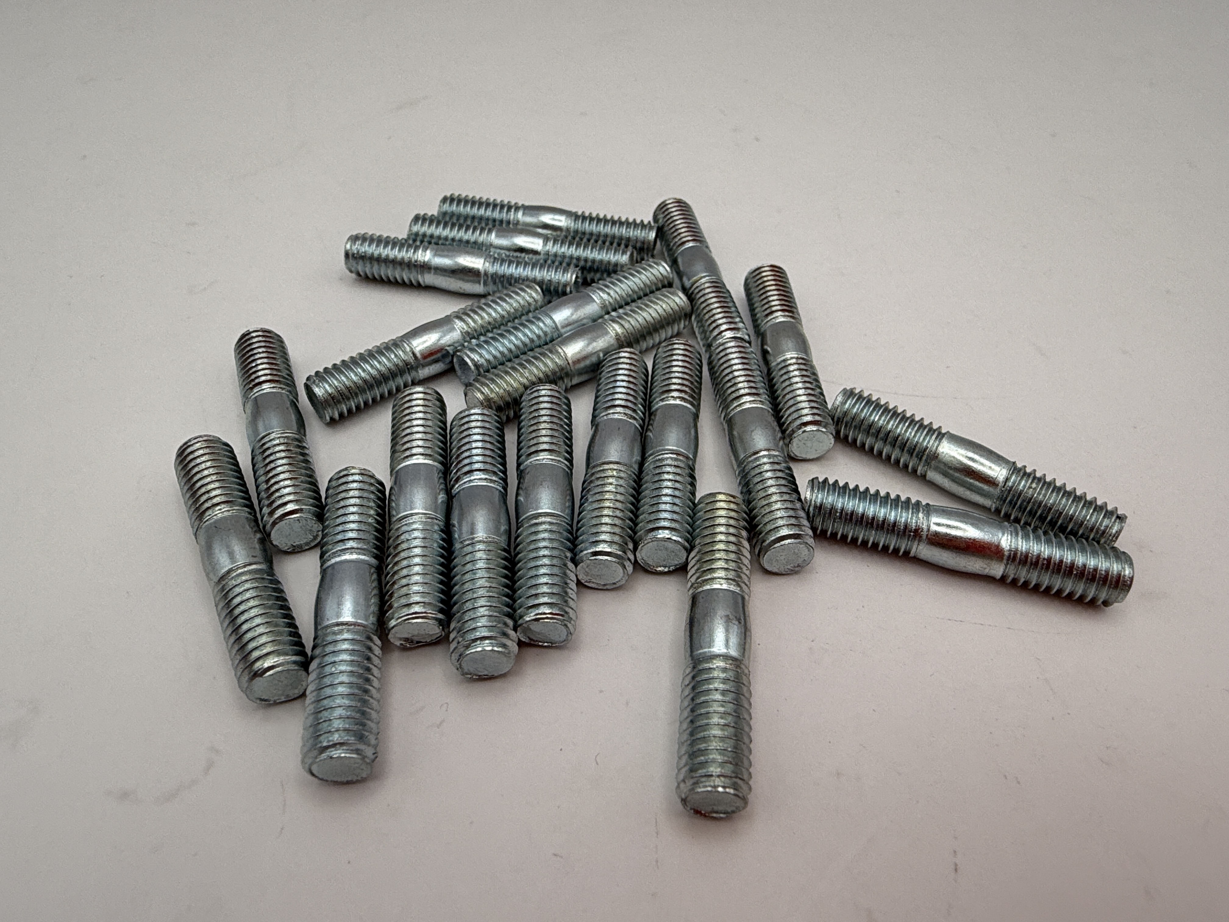 Hendler Studs 6mm x 30mm x 1.00mm Pitch