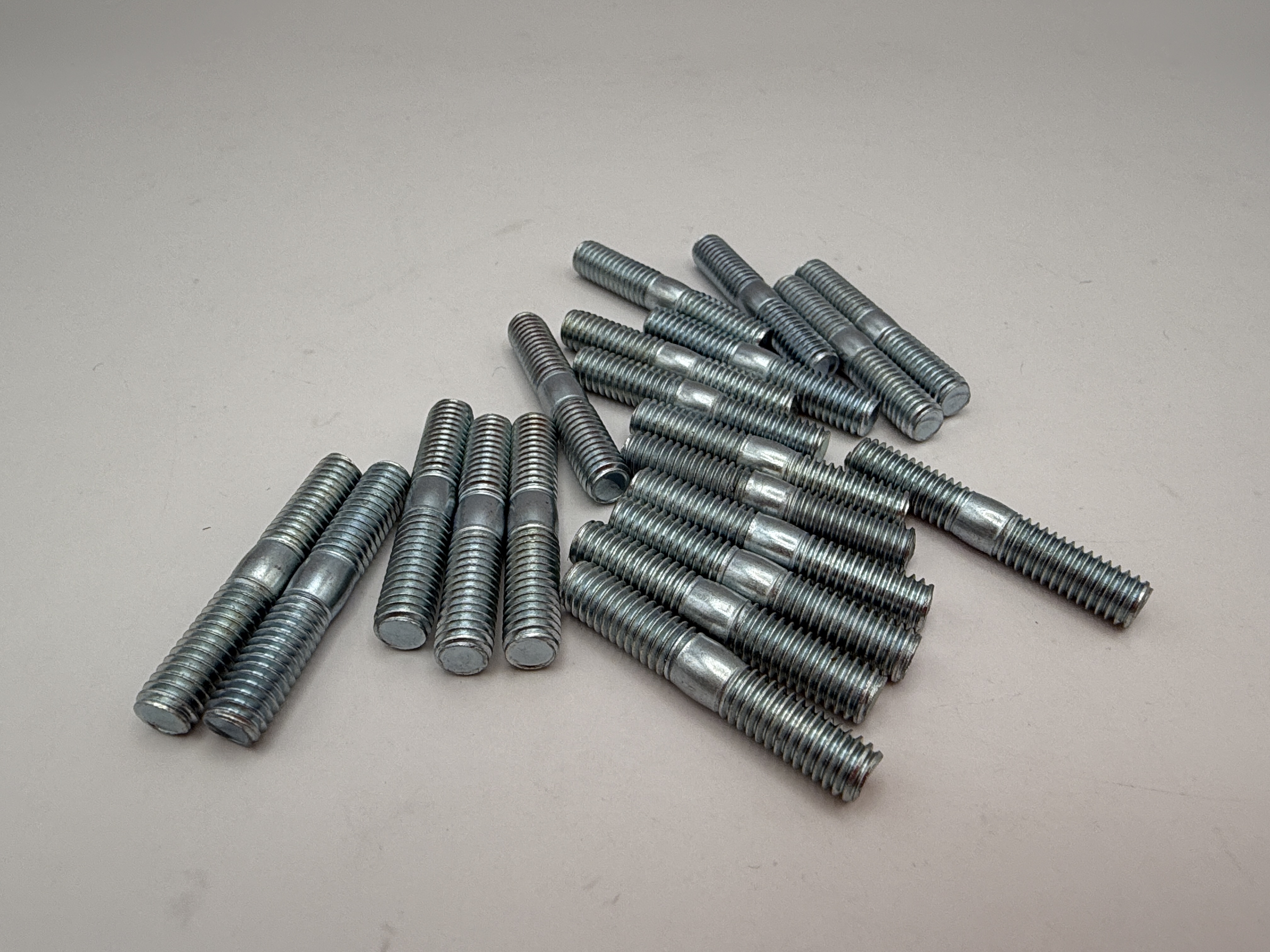 Hendler Studs 6mm x 35mm x 1.00mm Pitch