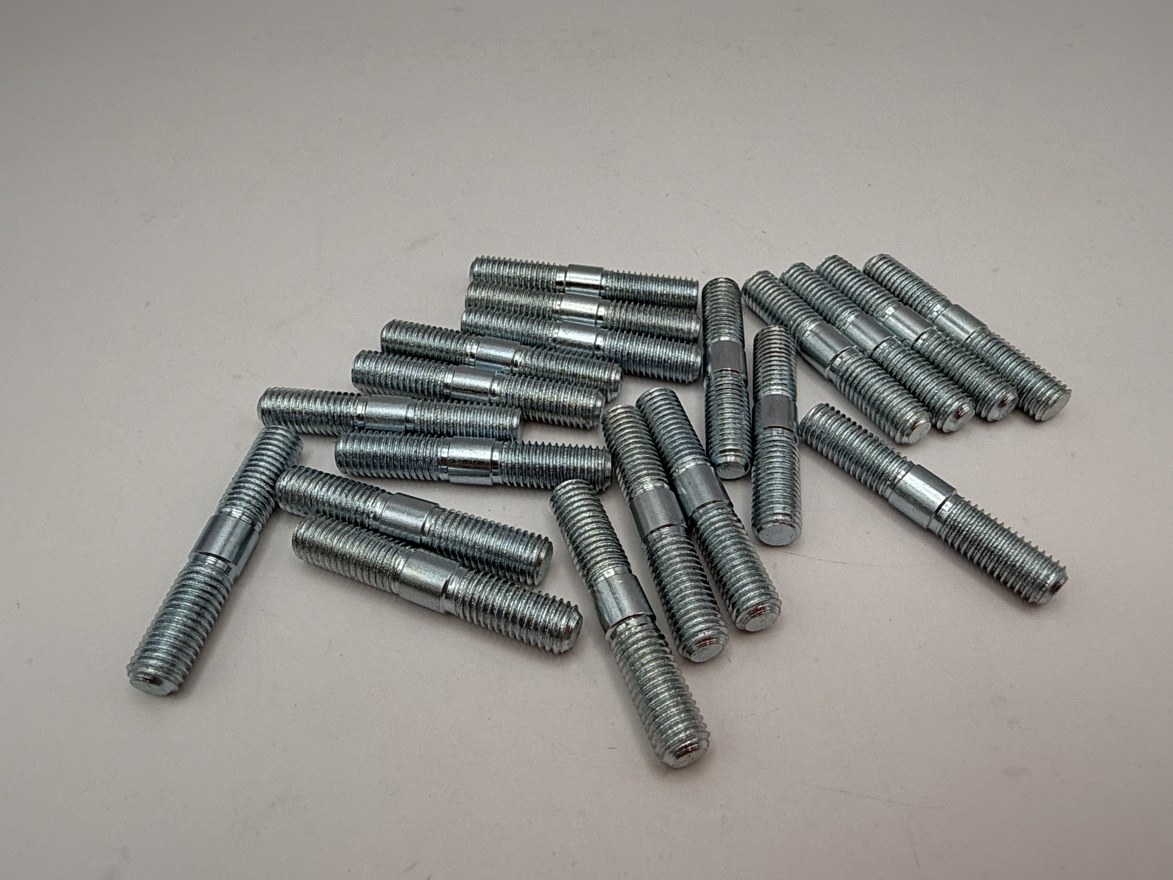 Hendler Studs 7mm x 40mm x 1.00mm Pitch