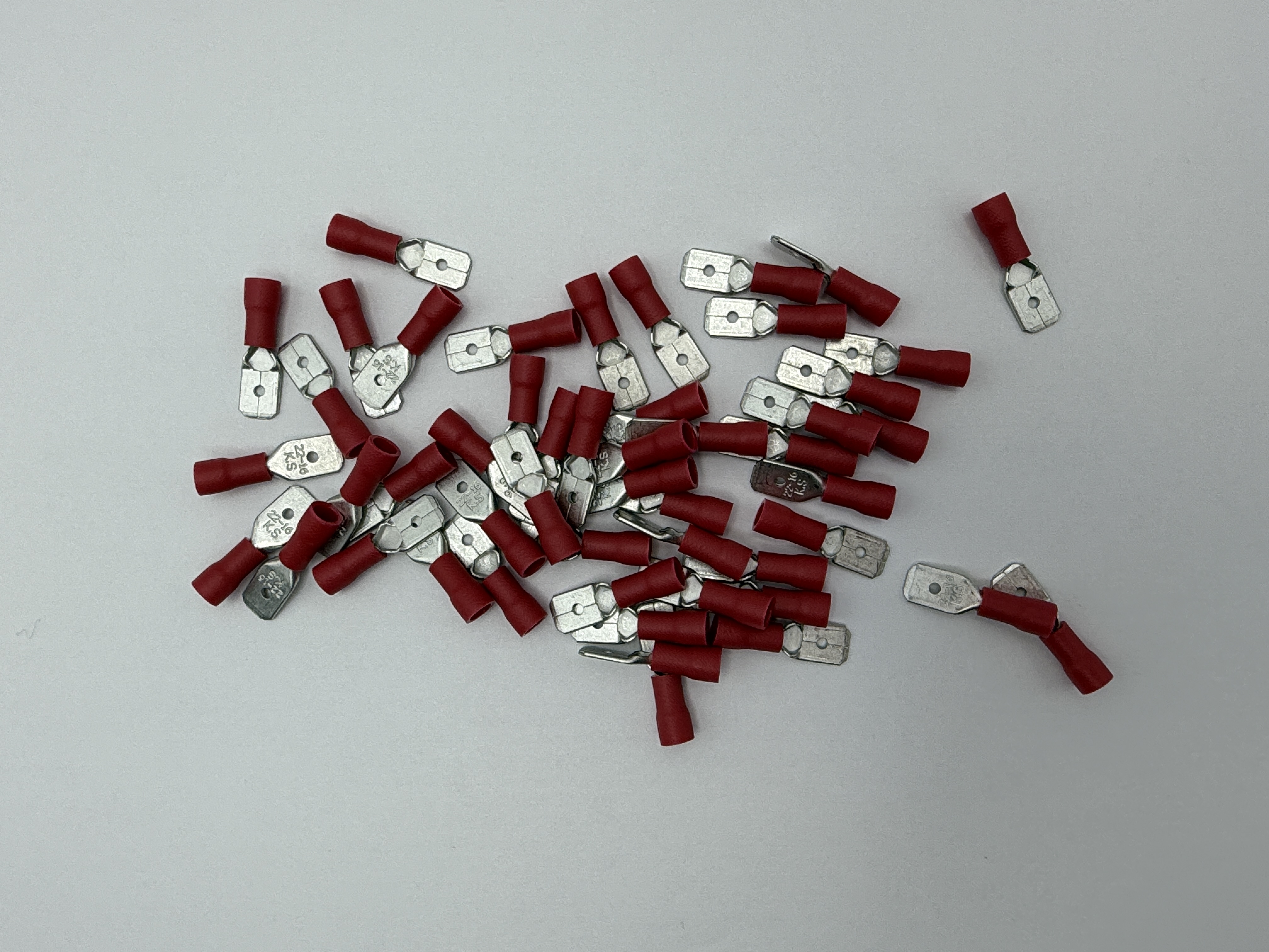 Hendler Connectors Male Spade Crimp Type
