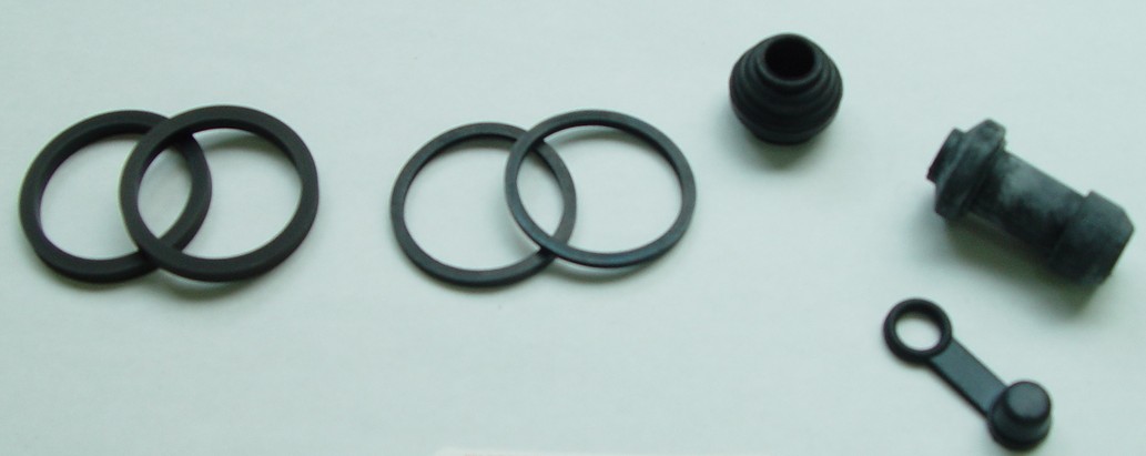 TourMax Brake Caliper Seal Rebuild Kit Front Honda CR125 87-07, CR250 92-07, CRF250R 04-18, CRF450R 02-18, CB500F 13-14, XR650R 00-07, Kawasaki KX125 89-96, 01-05, KX250 89-96, 01-06, KX250F 04-18, KX450F 06-18, Suzuki RM125 89-08, DR-Z400S 00-08
