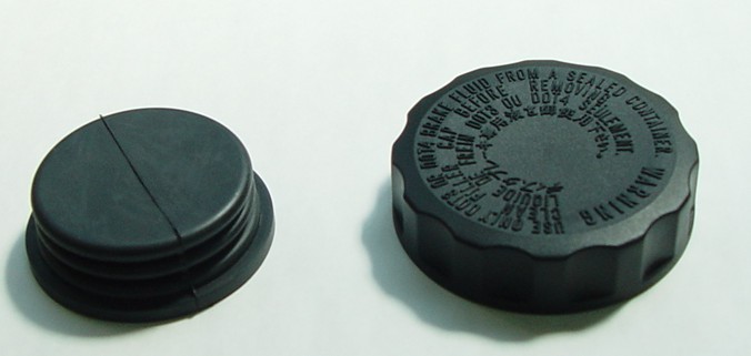 TourMax Master Cylinder Cap Kawasaki Z1 73-75, Z650B1-3 77-79, Z900A4-6 76-77 OE Refs: 43026-003, 43026-1054, 43028-001