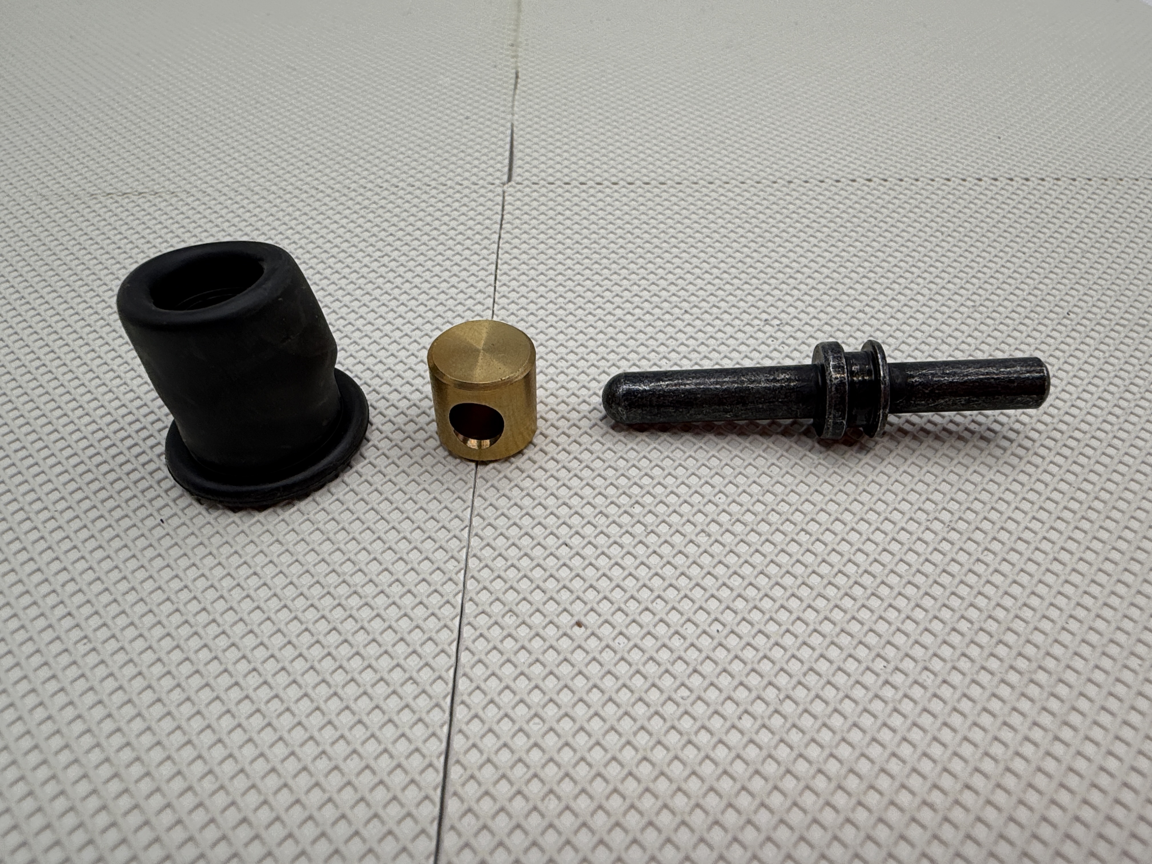 TourMax Clutch Master Cylinder Push Rod, Bushing & Boot OE Refs: 22884-MAT-E01, 22885-MB0-006, 45504-MAT-E01