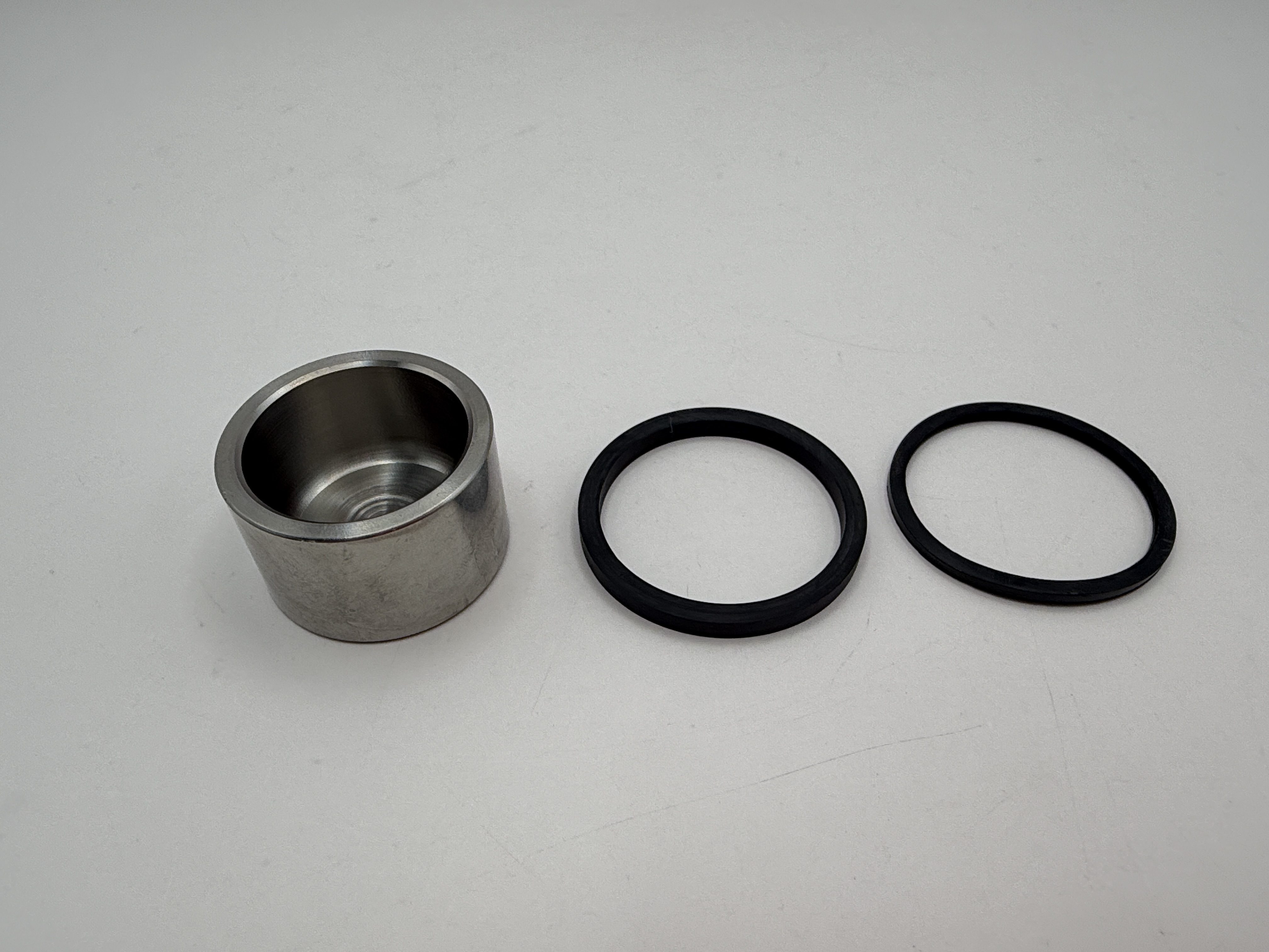 Hendler Stainless Steel 316L Brake Caliper Piston & Seal Kit 32mm x 20mm OE Ref: 76013019000, 5D7-F5802-00
