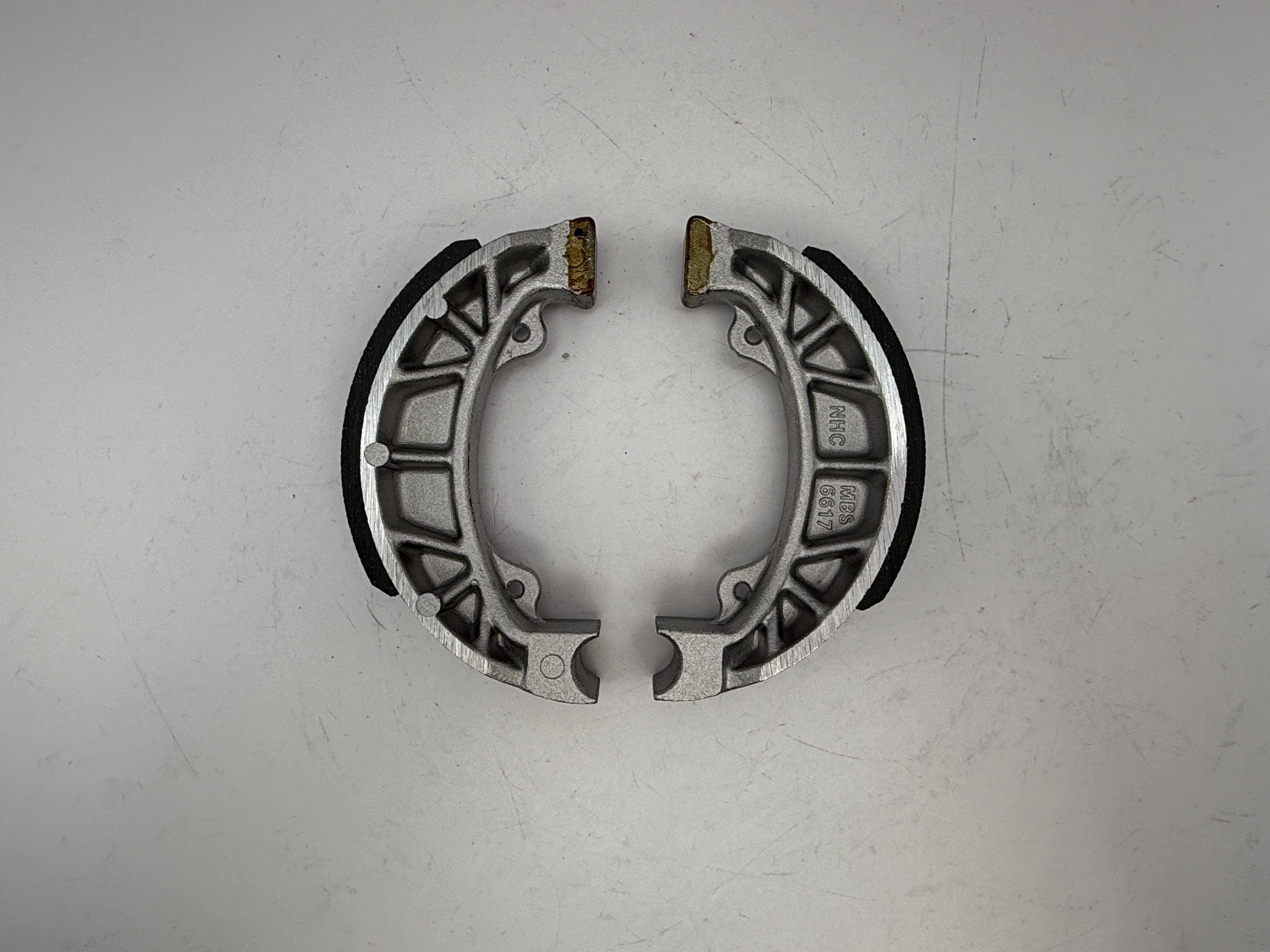 Hendler Drum Brake Shoes 899,110mm x 25mm