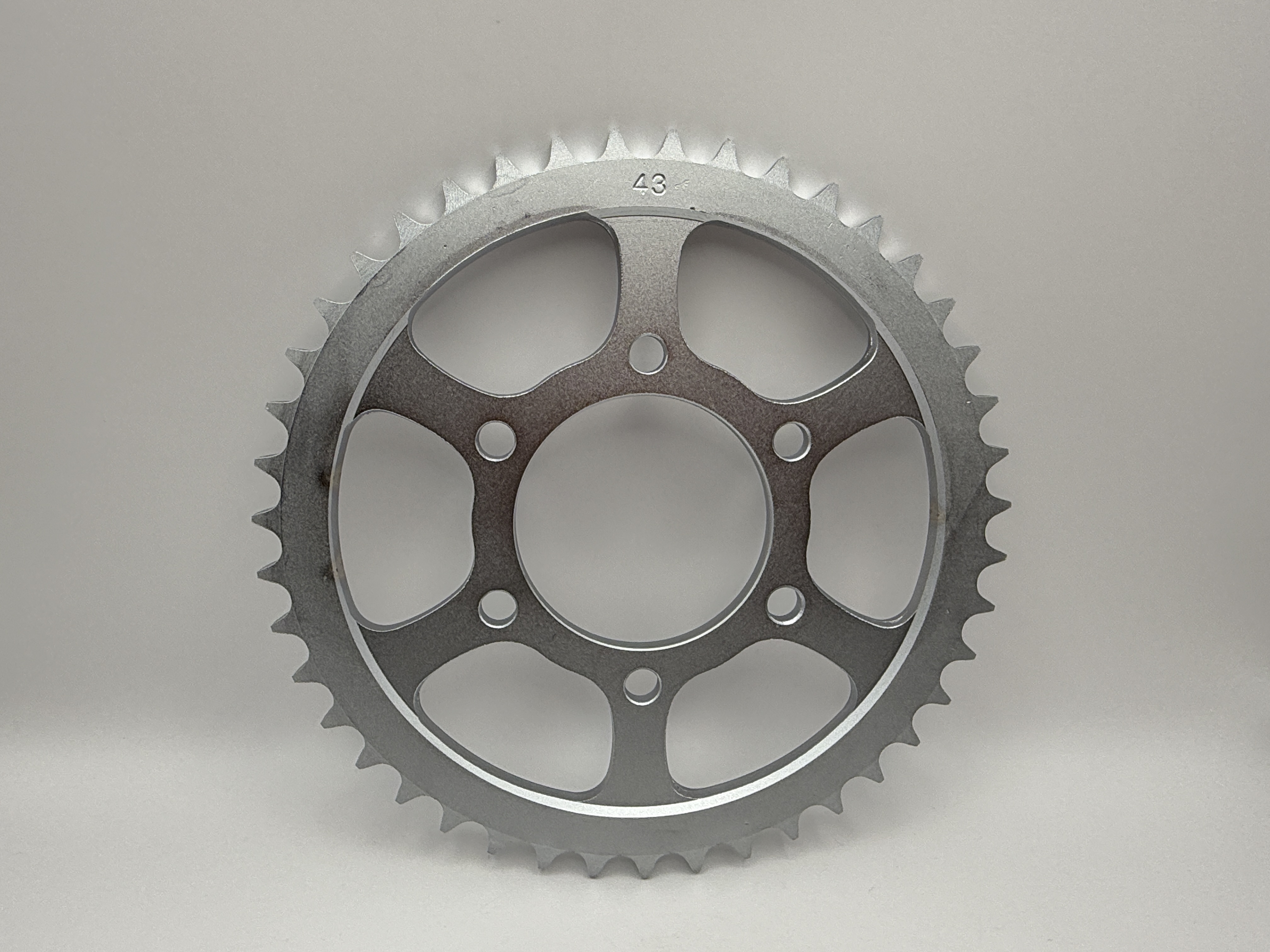 Hendler 816-43 Rear Sprocket Suzuki GSX750 83-86,GSX-R750 90-91,GSX400 81-82,GT750 74-75